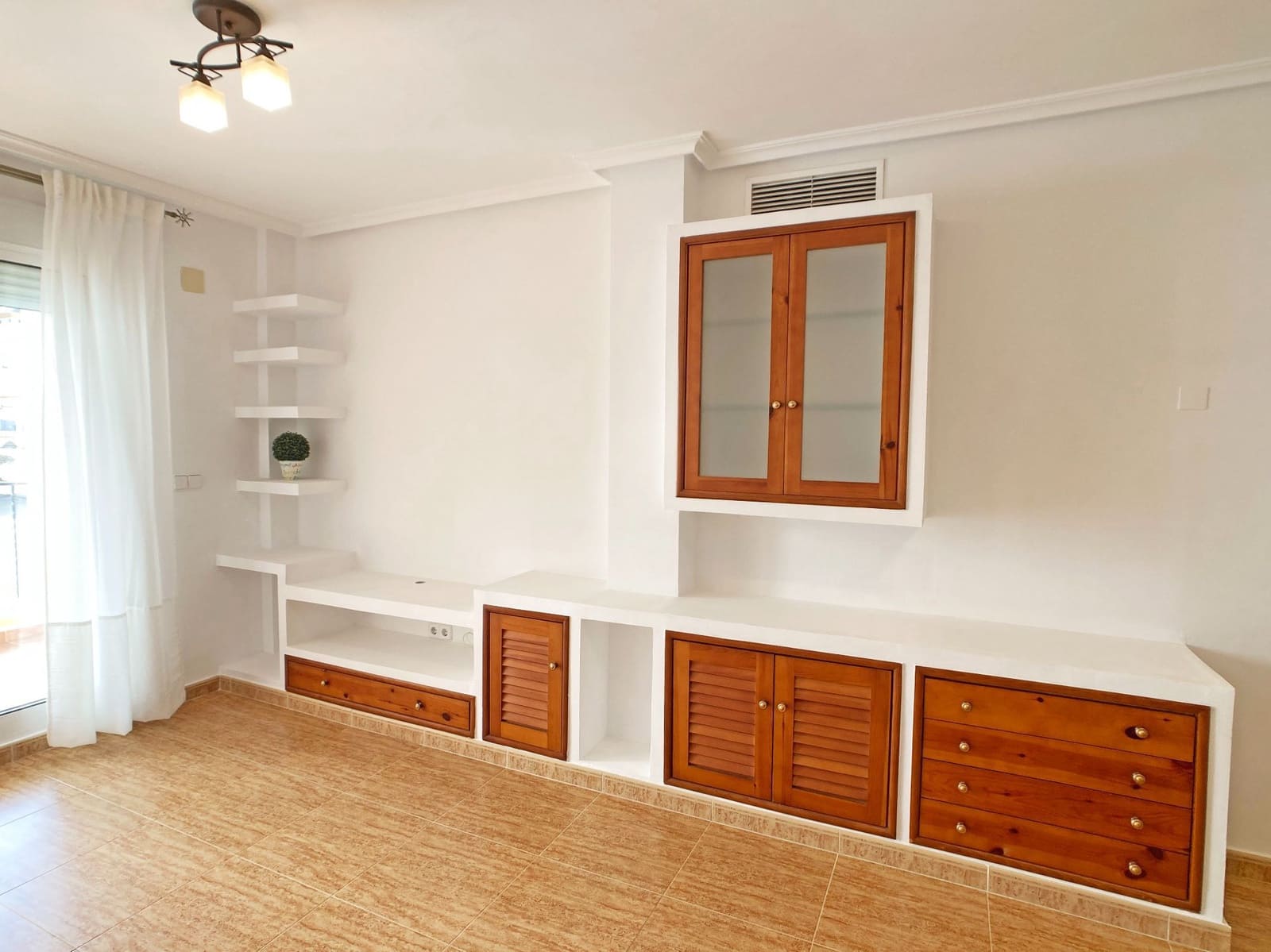 2 Zimmer Apartment zu vermieten in La Union mit Pool Garage - 650 € (Ref: 9594706)