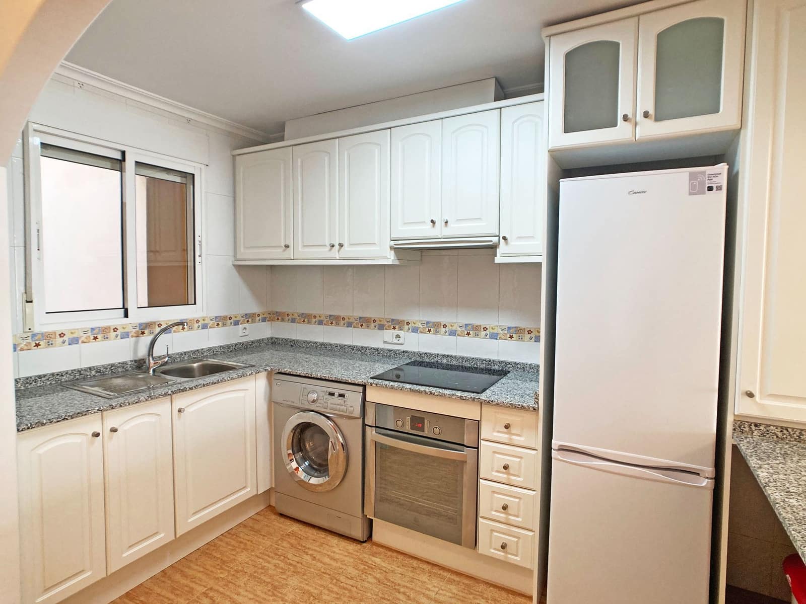 2 Zimmer Apartment zu vermieten in La Union mit Pool Garage - 650 € (Ref: 9594706)