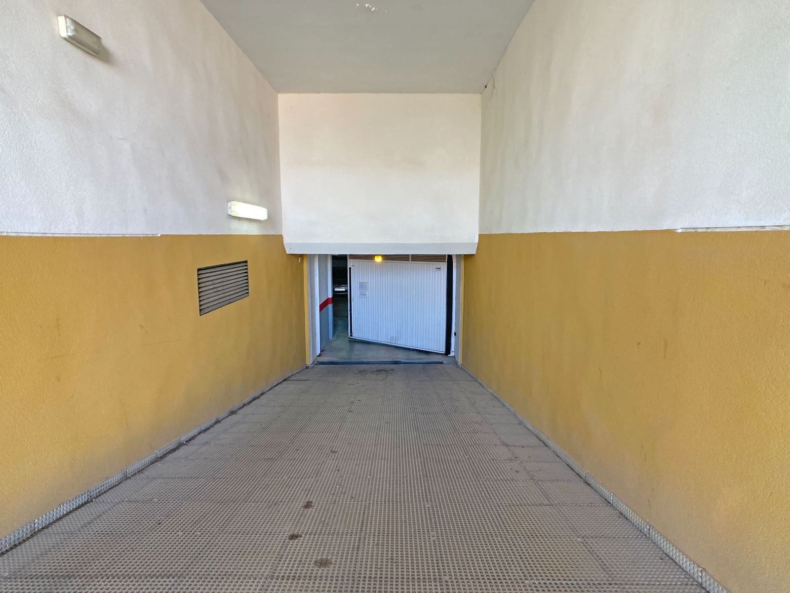 2 Zimmer Apartment zu vermieten in La Union mit Pool Garage - 650 € (Ref: 9594706)