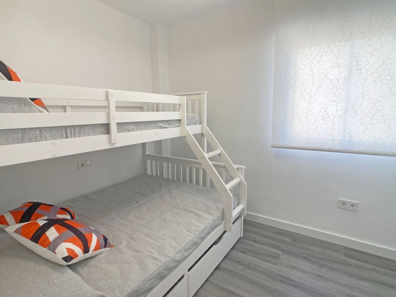 2 quarto Apartamento para arrendar em Playa Paraiso com piscina garagem - 900 € (Ref: 9636487)