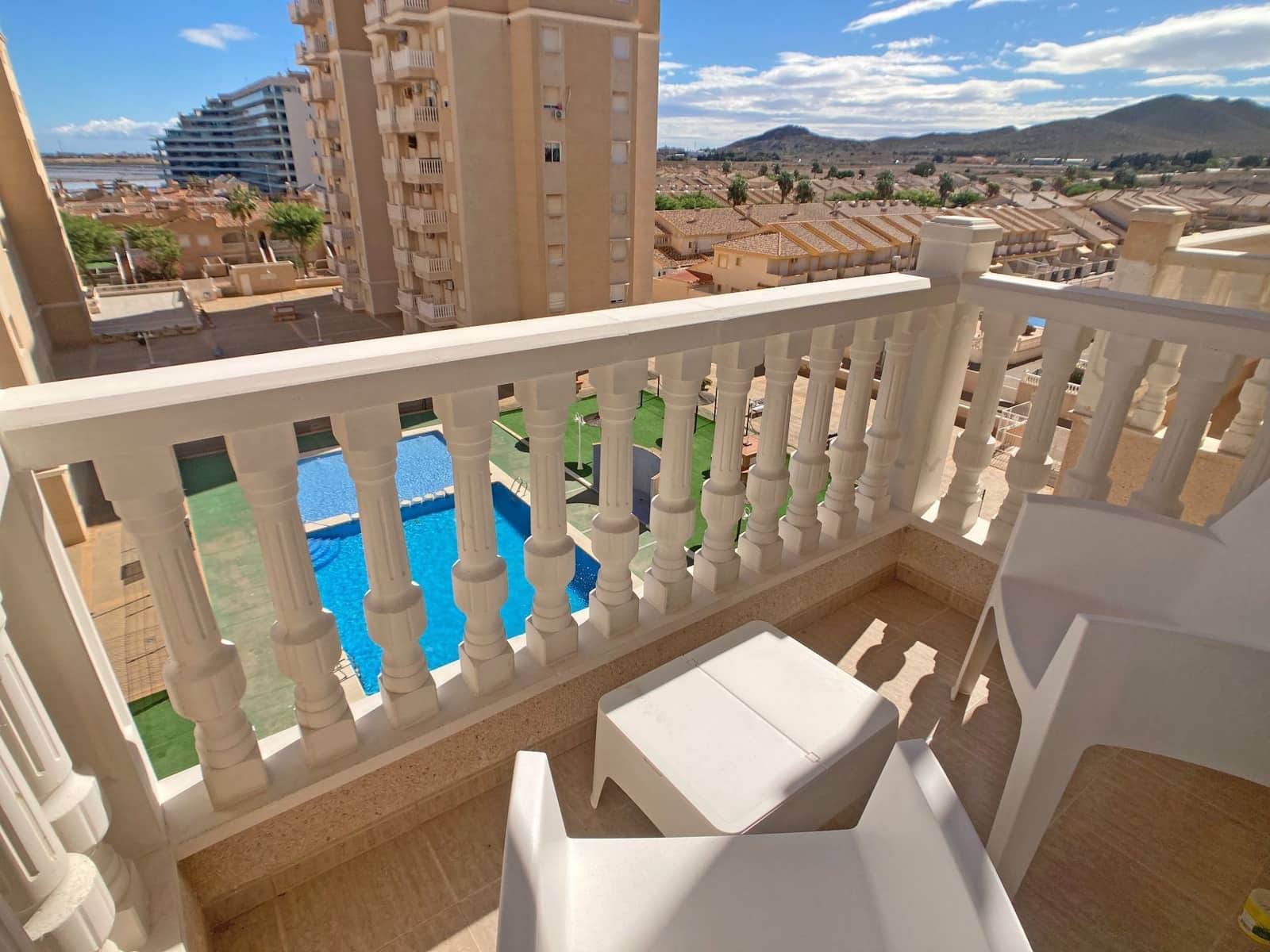 2 quarto Apartamento para arrendar em Playa Paraiso com piscina garagem - 900 € (Ref: 9636487)