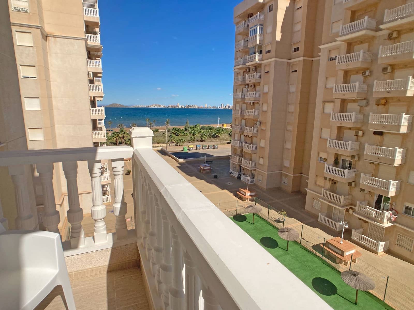 2 quarto Apartamento para arrendar em Playa Paraiso com piscina garagem - 900 € (Ref: 9636487)