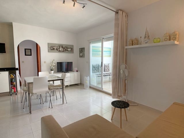 Apartamento de 1 habitación en La Manga del Mar Menor en alquiler con piscina - 600 € (Ref: 9658371)