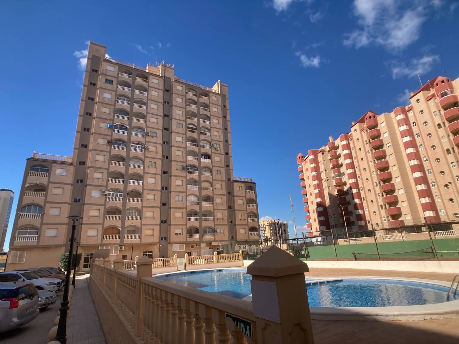 Apartamento de 1 habitación en La Manga del Mar Menor en alquiler con piscina - 600 € (Ref: 9658371)