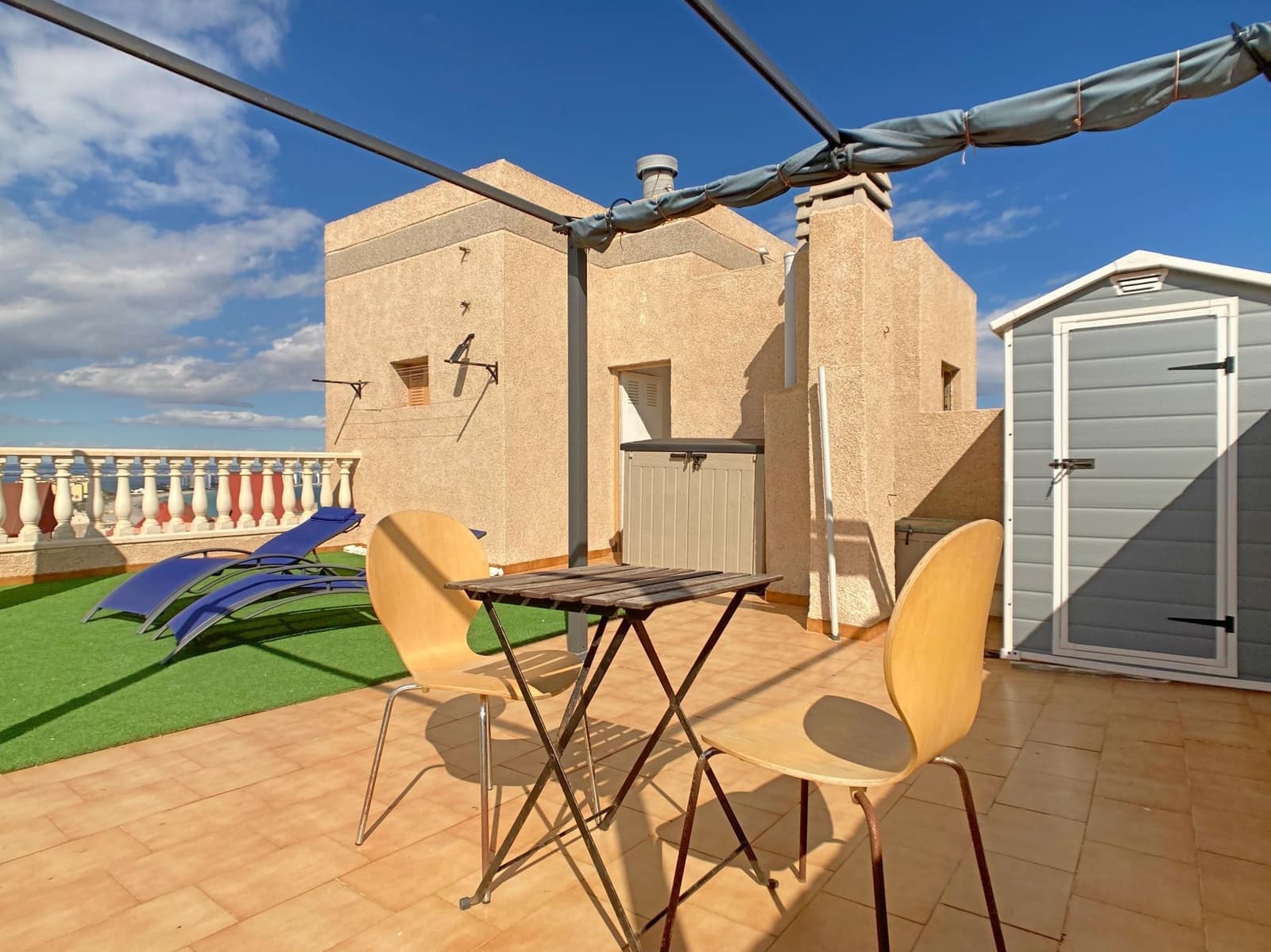 Apartamento de 1 habitación en La Manga del Mar Menor en alquiler con piscina - 600 € (Ref: 9658371)