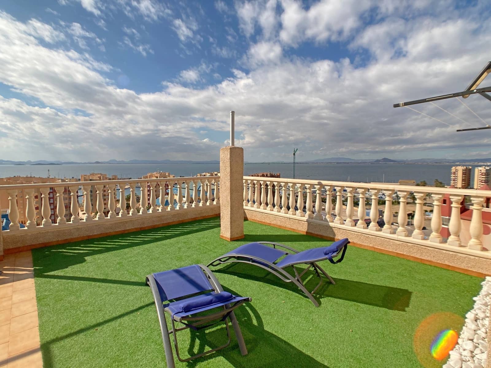 Apartamento de 1 habitación en La Manga del Mar Menor en alquiler con piscina - 600 € (Ref: 9658371)