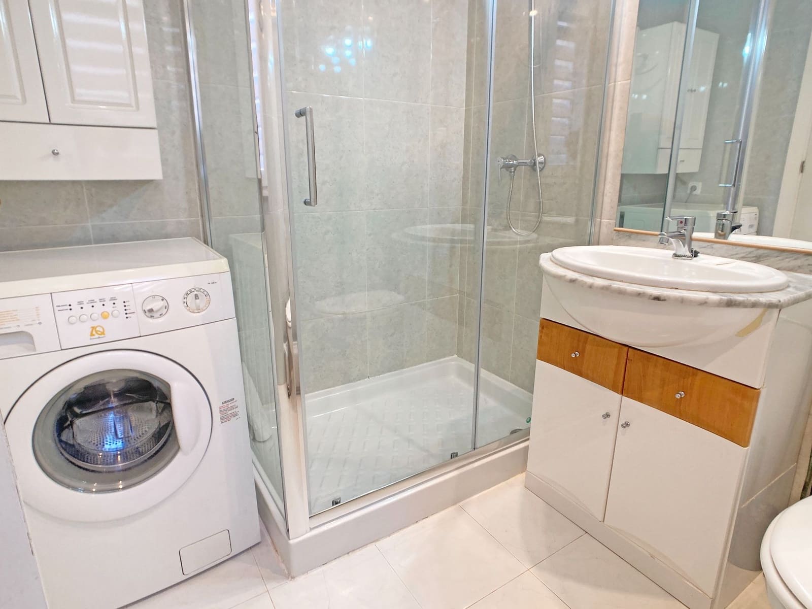 Apartamento de 2 habitaciones en La Manga del Mar Menor en alquiler con piscina garaje - 1.500 € (Ref: 9658372)