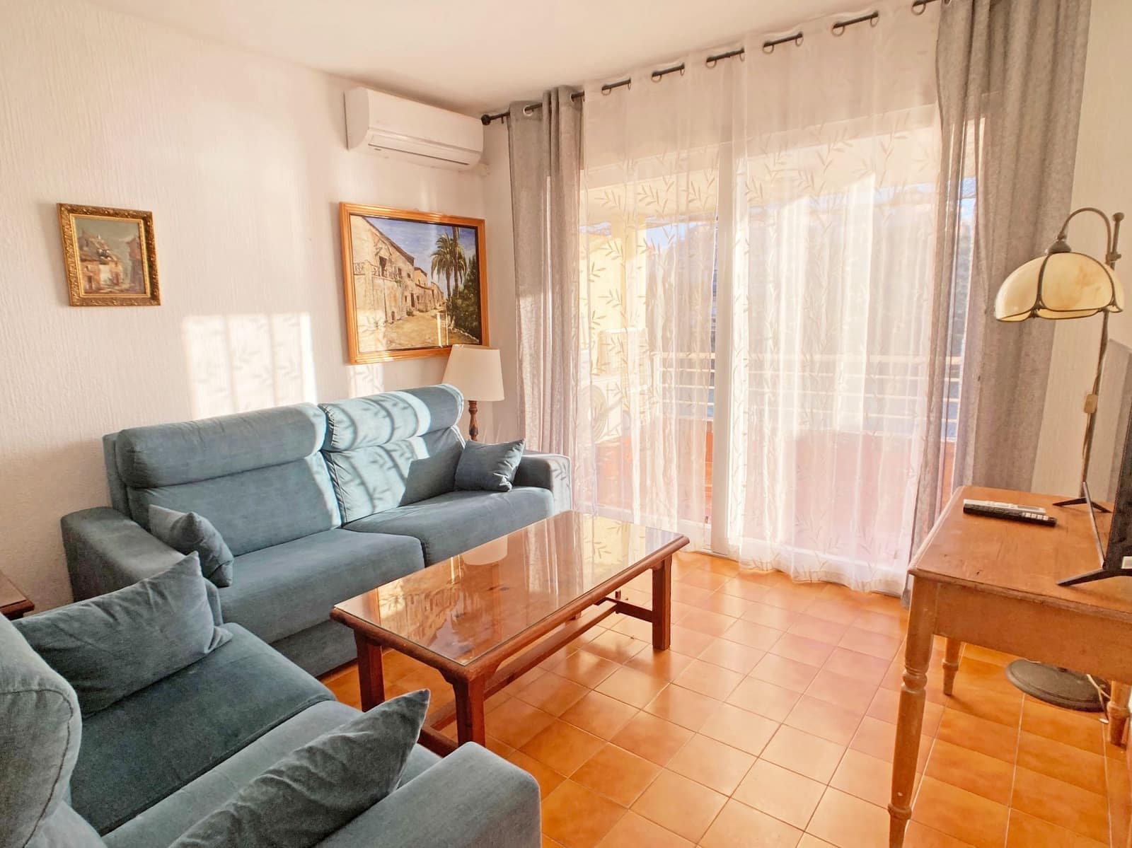 Apartamento de 2 habitaciones en La Manga del Mar Menor en alquiler con piscina garaje - 1.500 € (Ref: 9658372)