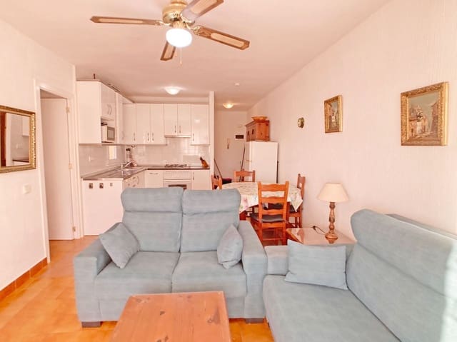 Apartamento de 2 habitaciones en La Manga del Mar Menor en alquiler con piscina garaje - 1.500 € (Ref: 9658372)