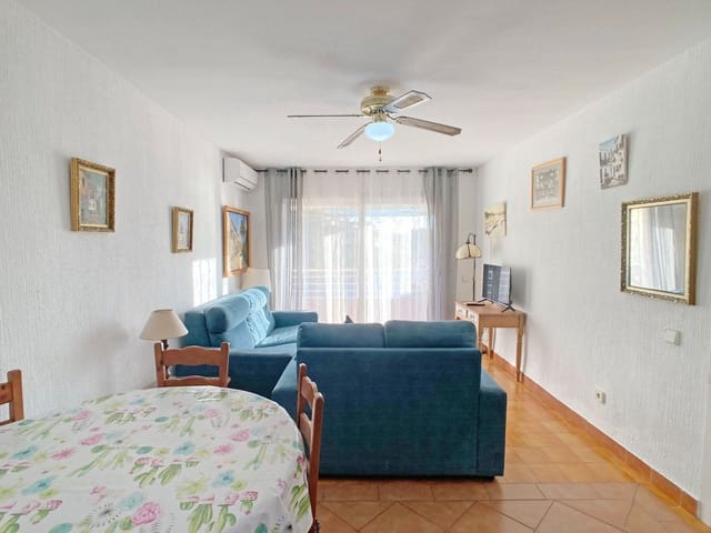 Apartamento de 2 habitaciones en La Manga del Mar Menor en alquiler con piscina garaje - 1.500 € (Ref: 9658372)