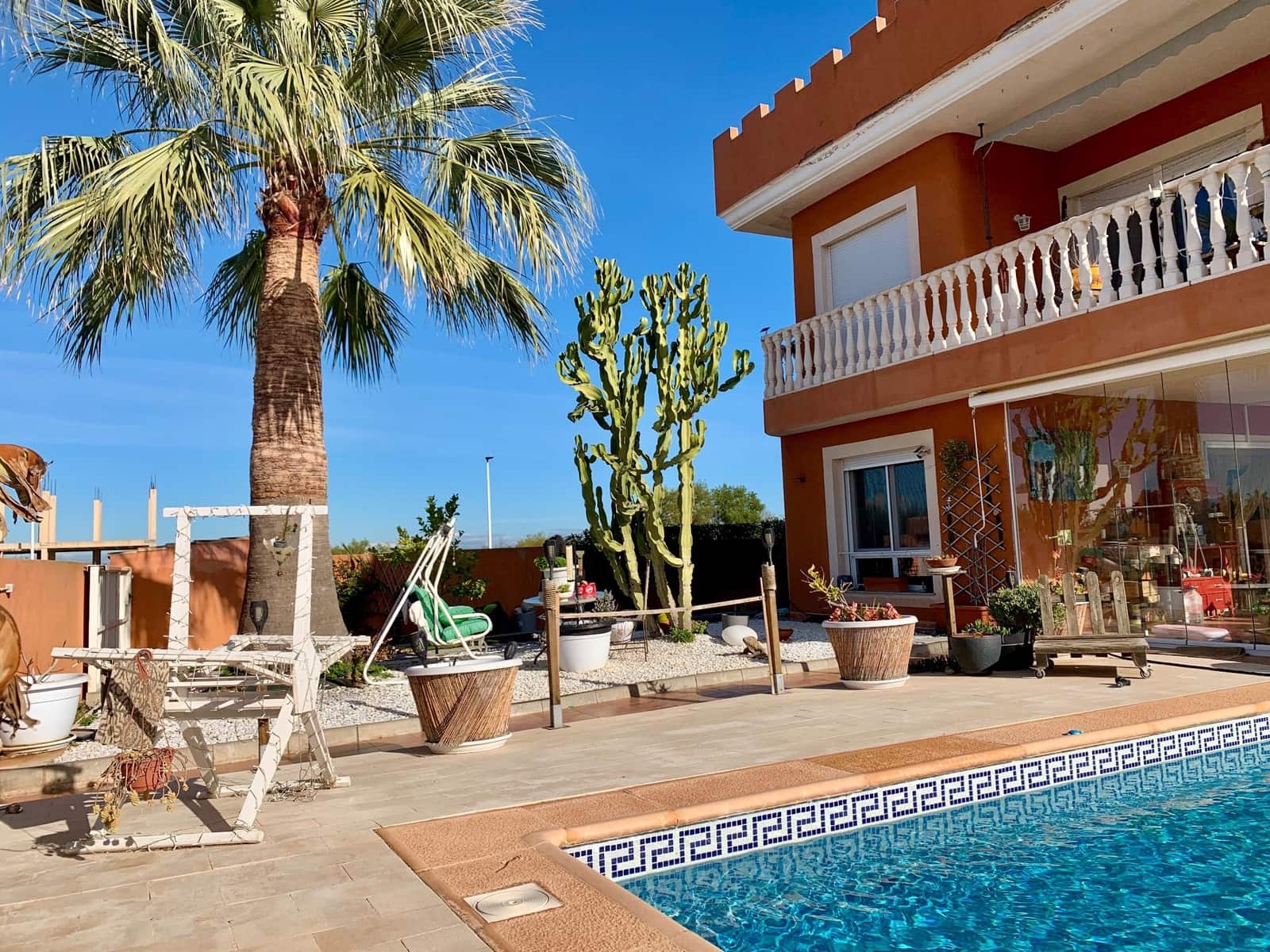 4 sypialnia Willa na sprzedaż w La Manga del Mar Menor z basenem garażem - 620 000 € (Ref: 9690067)