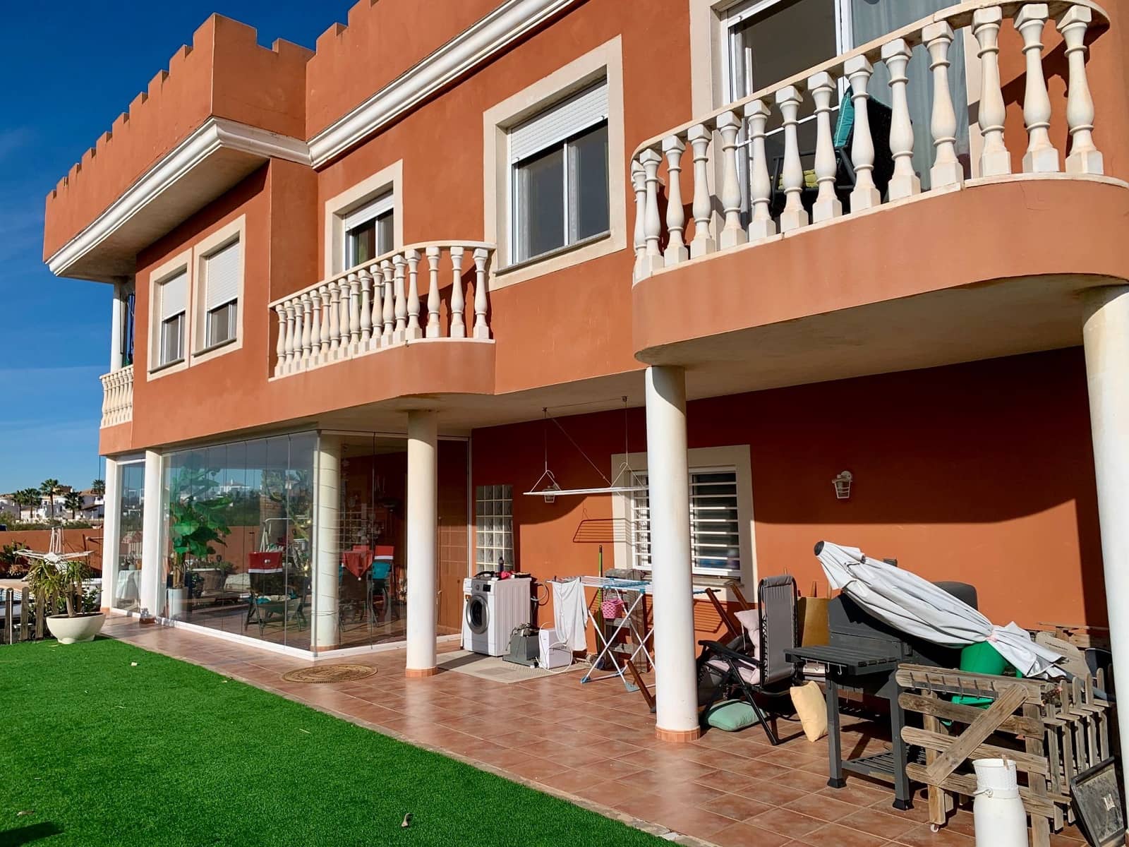 4 sypialnia Willa na sprzedaż w La Manga del Mar Menor z basenem garażem - 620 000 € (Ref: 9690067)