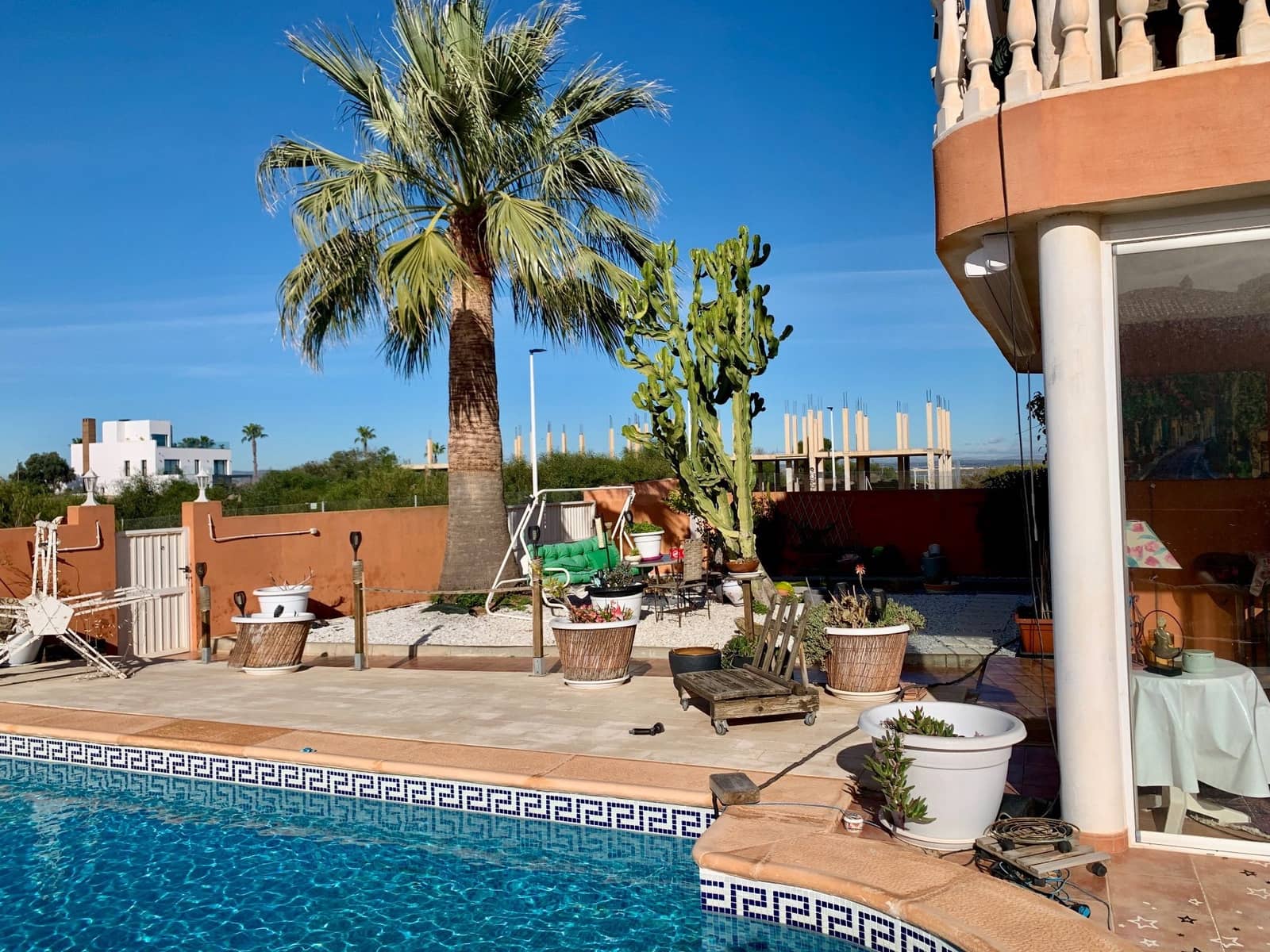 4 sypialnia Willa na sprzedaż w La Manga del Mar Menor z basenem garażem - 620 000 € (Ref: 9690067)