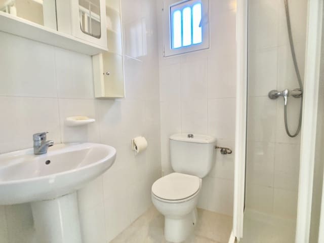 3 soveværelse Lejlighed til leje i La Manga del Mar Menor med swimmingpool garage - € 1.500 (Ref: 9738013)