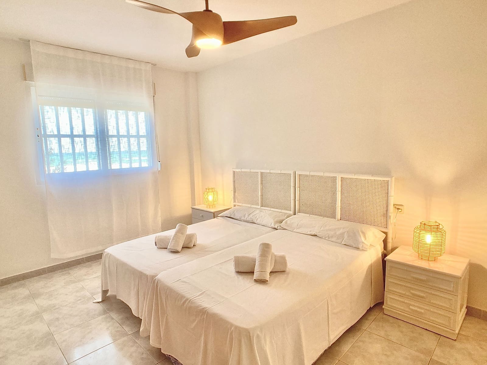 3 bedroom Apartment for rent in La Manga del Mar Menor with pool garage - € 1,500 (Ref: 9738013)