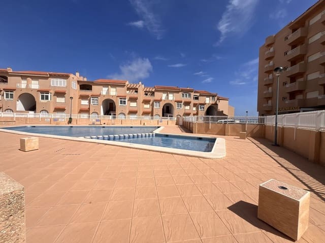 3 soveværelse Lejlighed til leje i La Manga del Mar Menor med swimmingpool garage - € 1.500 (Ref: 9738013)