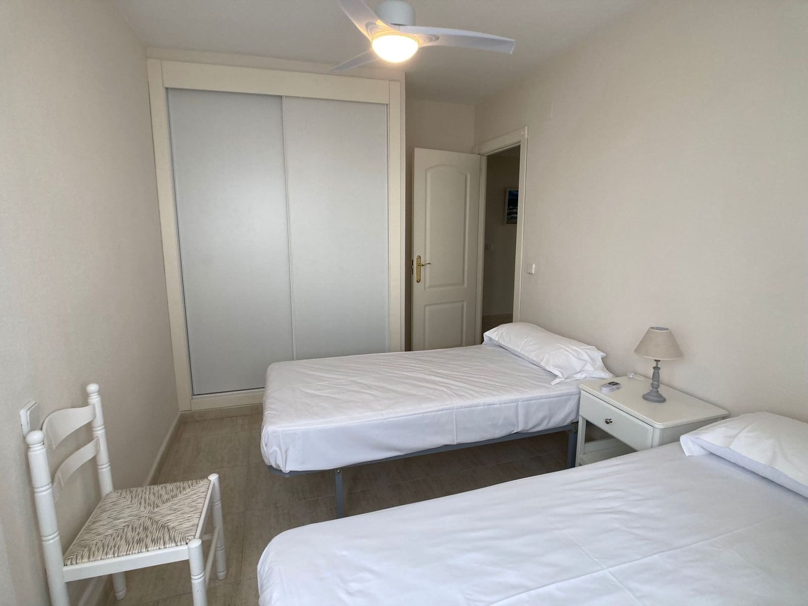 3 quarto Apartamento para arrendar em La Manga del Mar Menor com garagem - 2 000 € (Ref: 9744052)