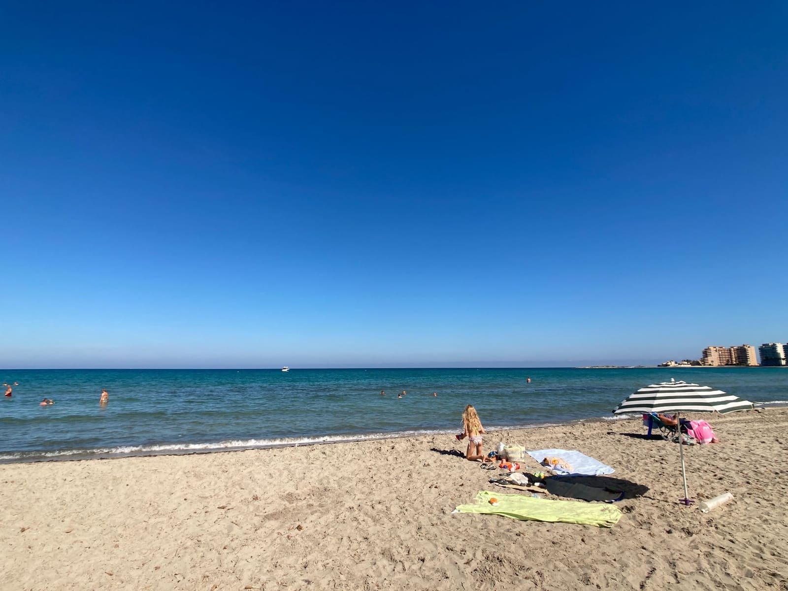 3 quarto Apartamento para arrendar em La Manga del Mar Menor com garagem - 2 000 € (Ref: 9744052)