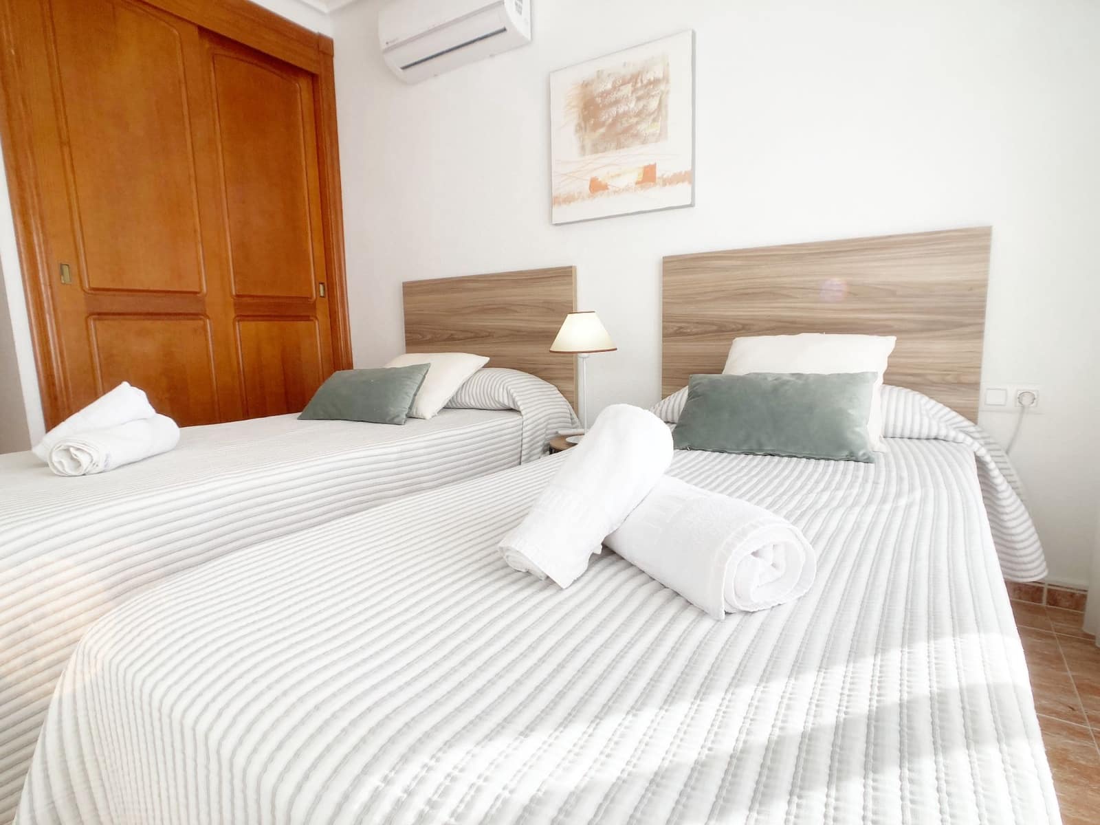 2 soverom Leilighet til leie i La Manga del Mar Menor med svømmebasseng - € 2 030 (Ref: 9751634)