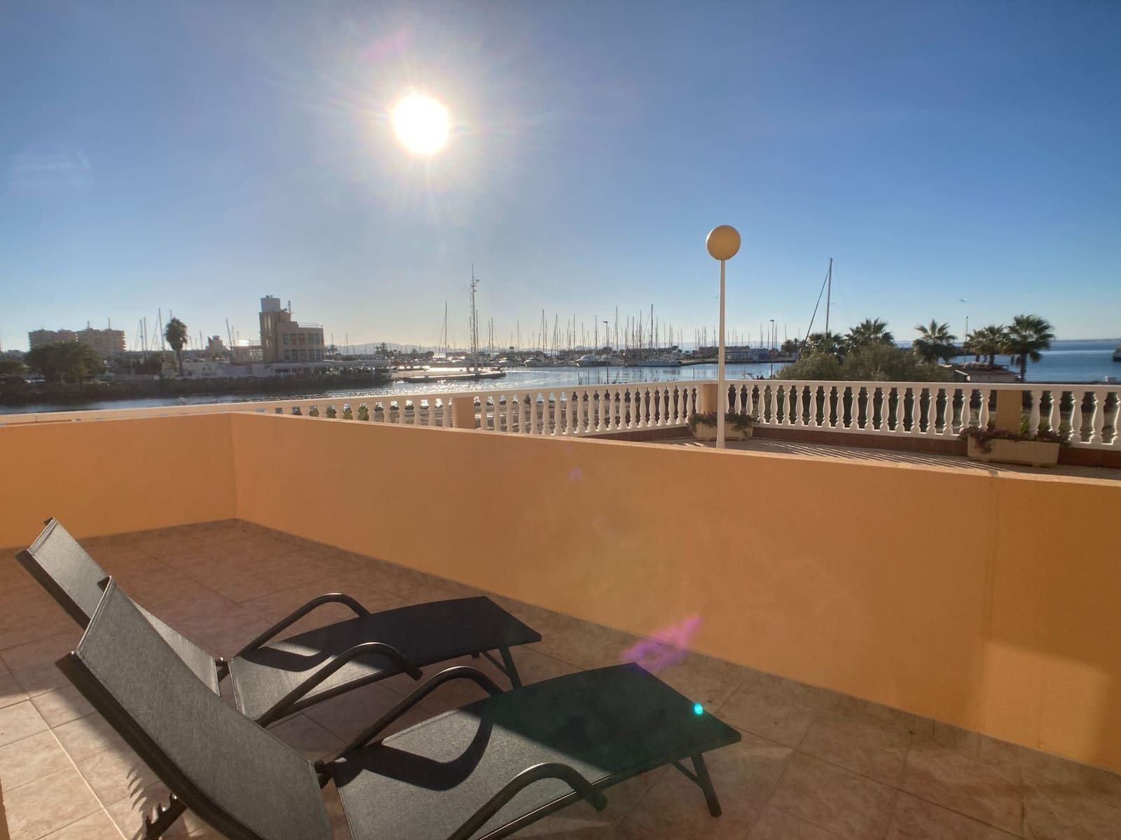 2 soverom Leilighet til leie i La Manga del Mar Menor med svømmebasseng - € 2 030 (Ref: 9751634)