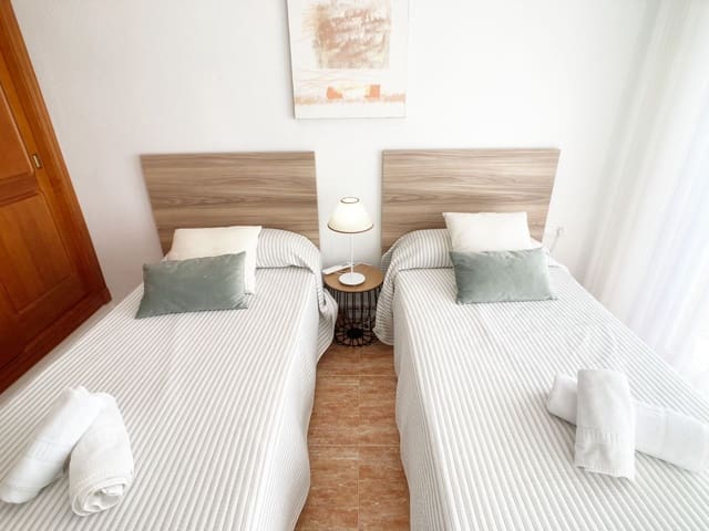 2 soverom Leilighet til leie i La Manga del Mar Menor med svømmebasseng - € 2 030 (Ref: 9751634)