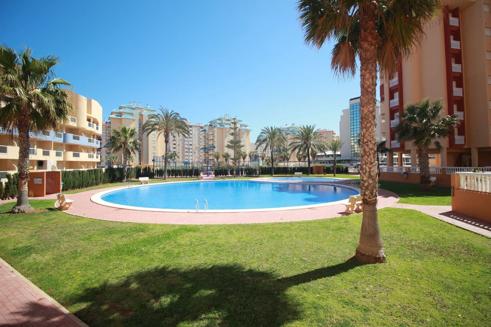 2 soverom Leilighet til leie i La Manga del Mar Menor med svømmebasseng - € 2 030 (Ref: 9751634)