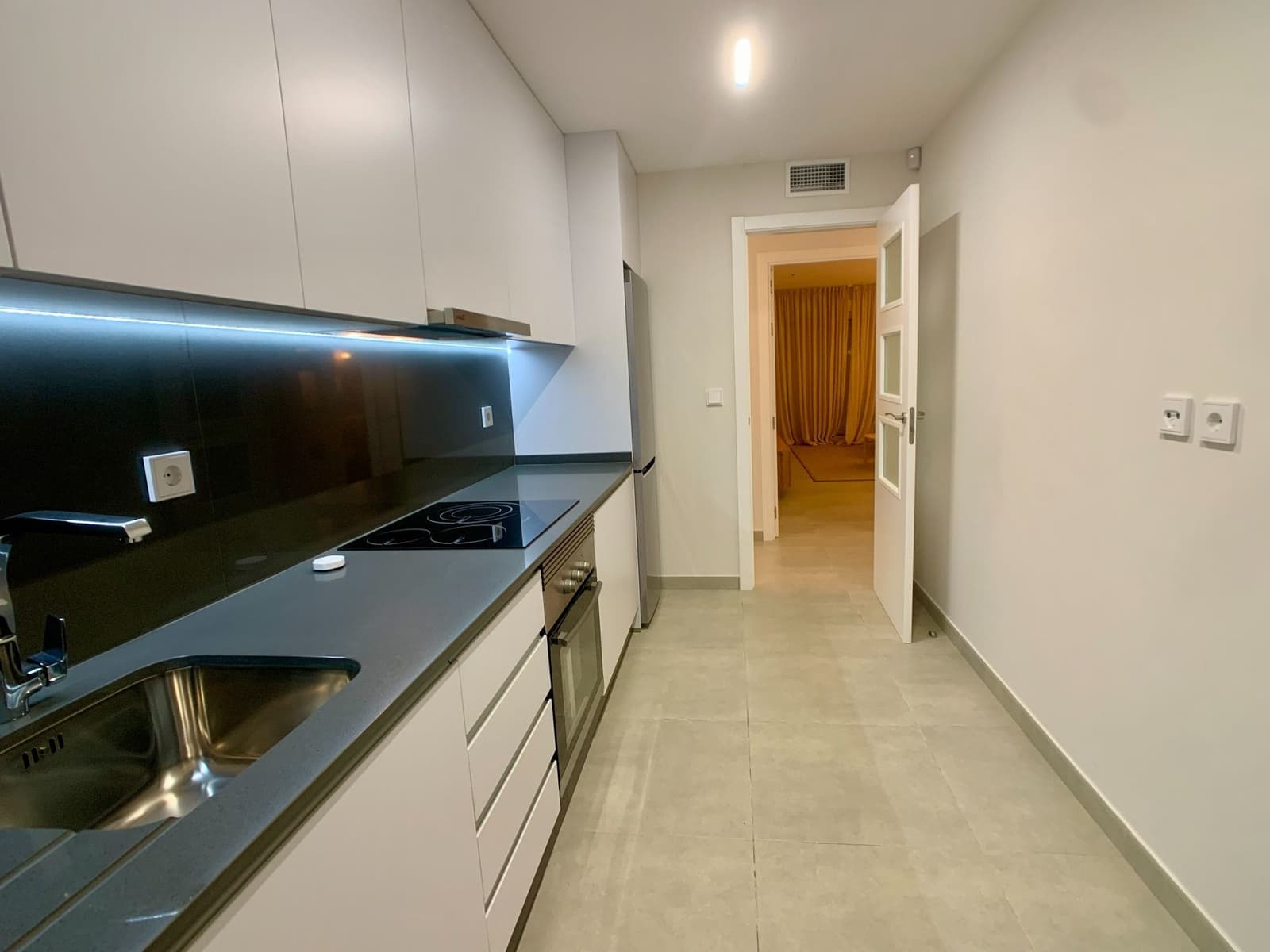 2 soverom Leilighet til salgs i La Manga del Mar Menor med svømmebasseng garasje - € 262 963 (Ref: 9761713)