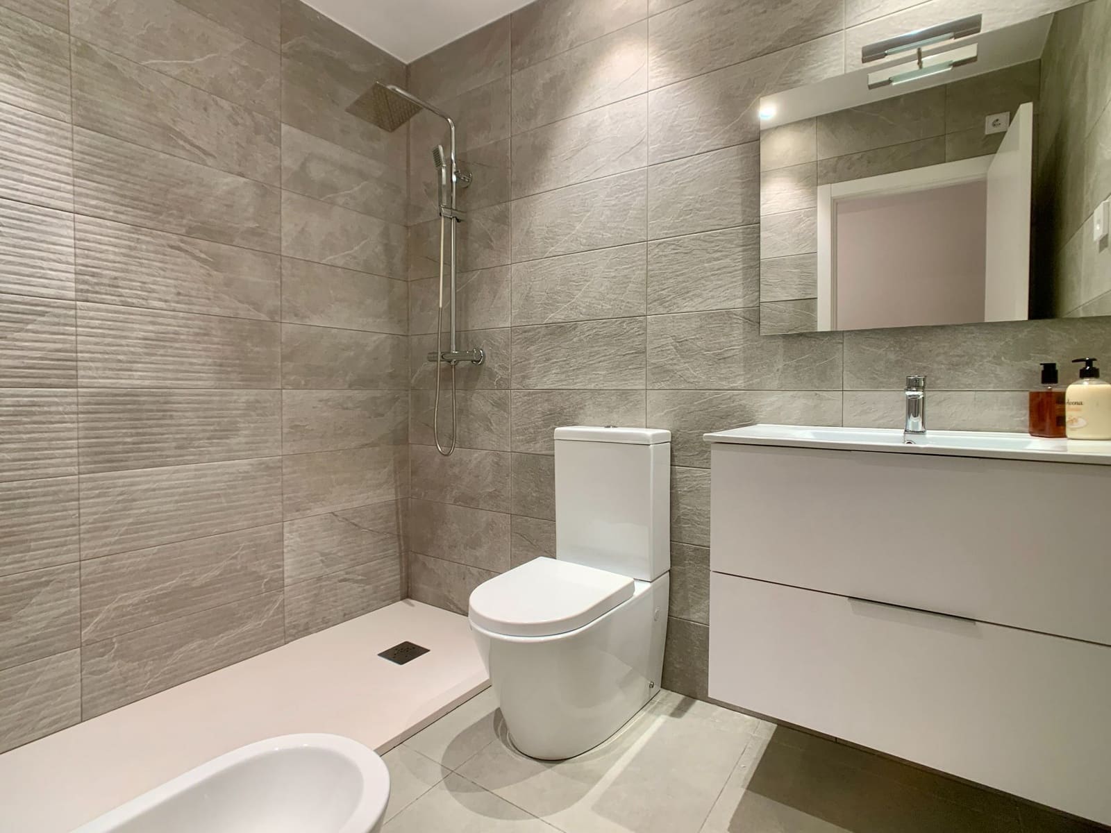 2 soverom Leilighet til salgs i La Manga del Mar Menor med svømmebasseng garasje - € 262 963 (Ref: 9761713)