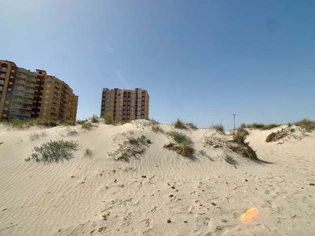 2 soveværelse Lejlighed til salg i La Manga del Mar Menor med swimmingpool garage - € 262.963 (Ref: 9761713)