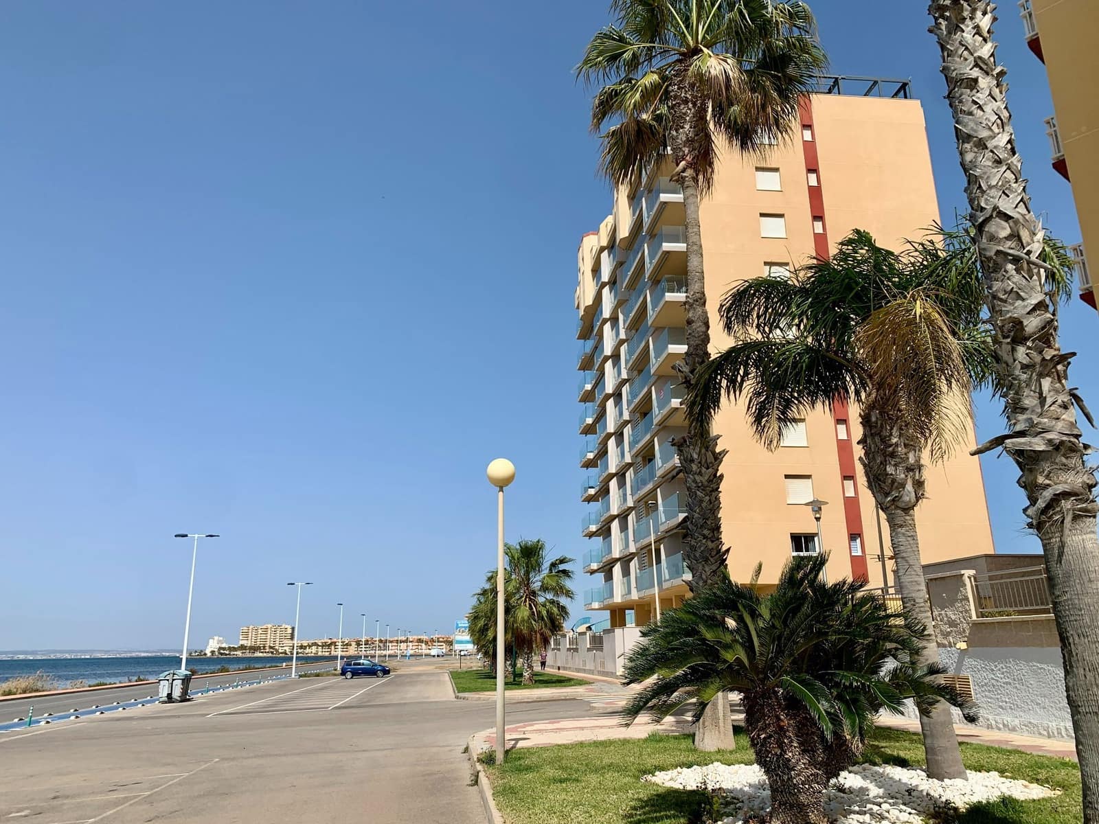 2 soverom Leilighet til salgs i La Manga del Mar Menor med svømmebasseng garasje - € 262 963 (Ref: 9761713)