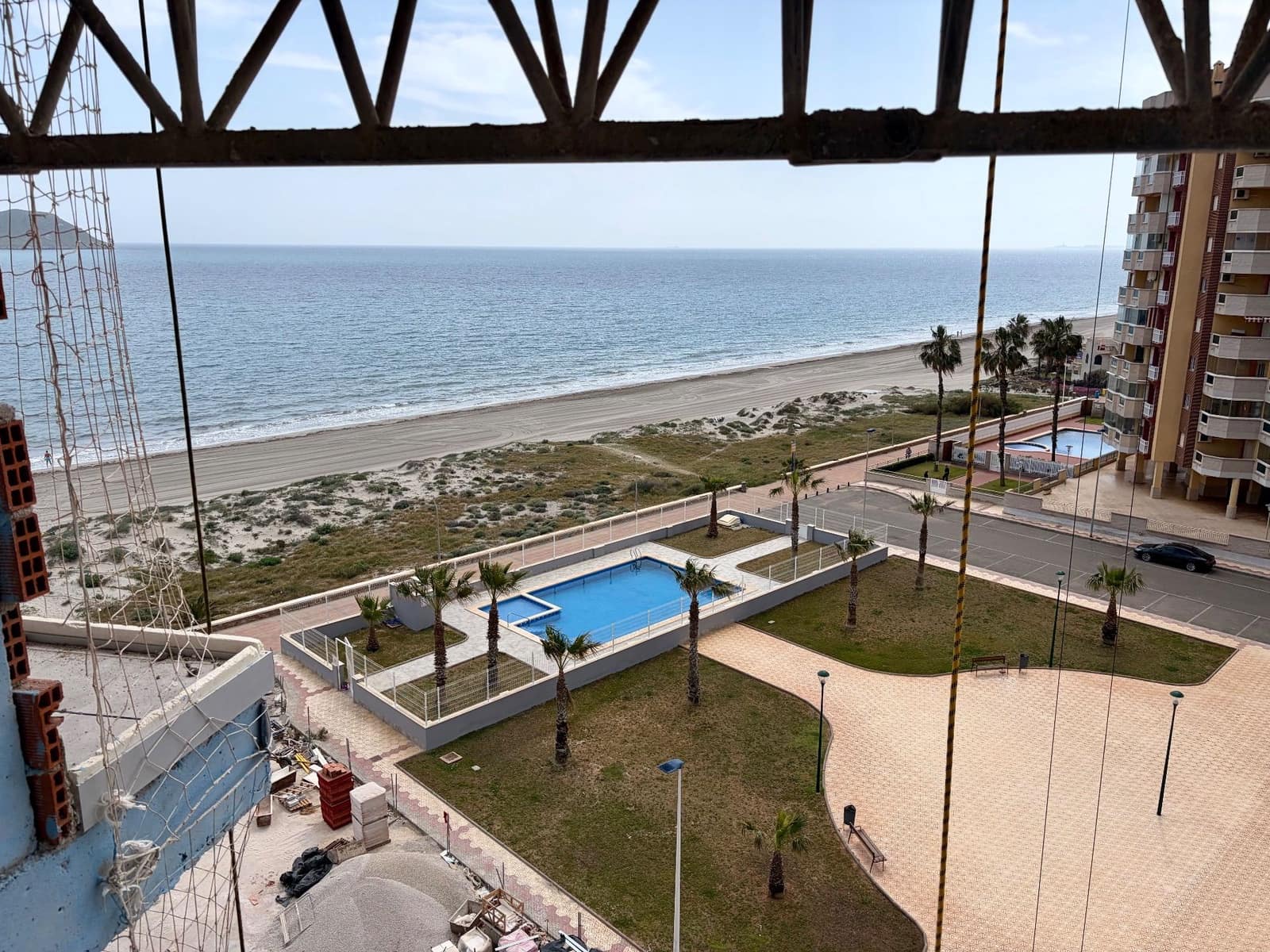 2 soverom Leilighet til salgs i La Manga del Mar Menor med svømmebasseng garasje - € 262 963 (Ref: 9761713)