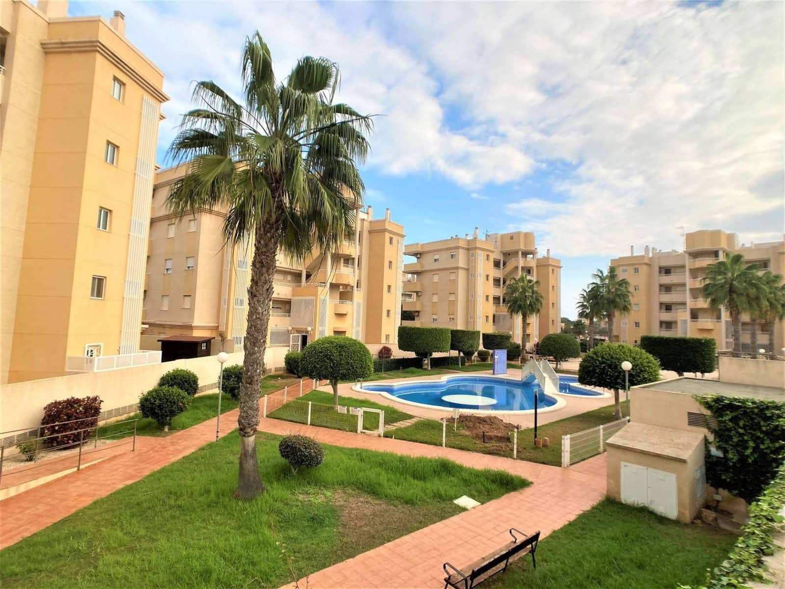 Garage til salg i Cala Flores - € 10.000 (Ref: 9813014)