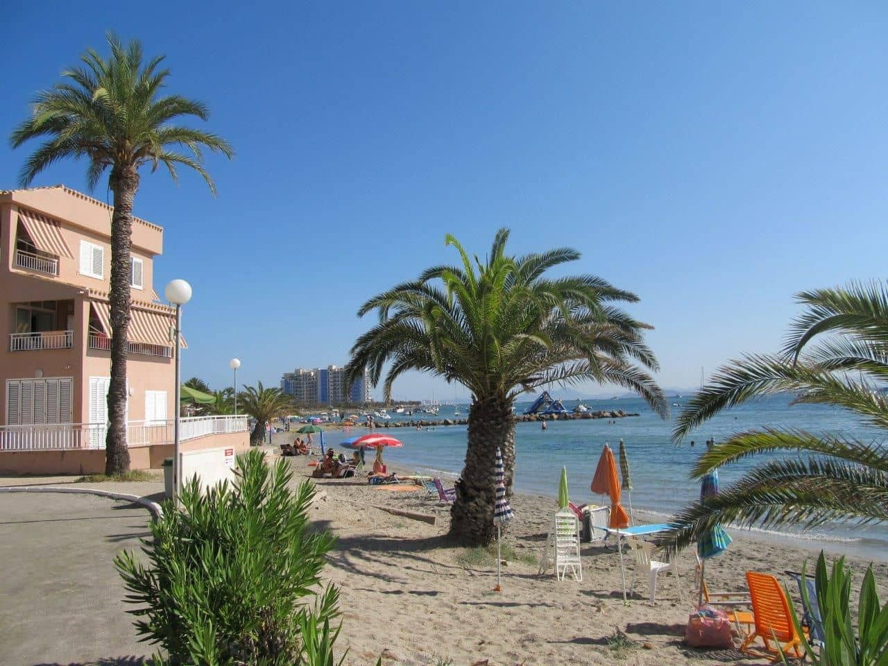 1 quarto Apartamento para venda em La Manga del Mar Menor com piscina - 135 000 € (Ref: 9813681)
