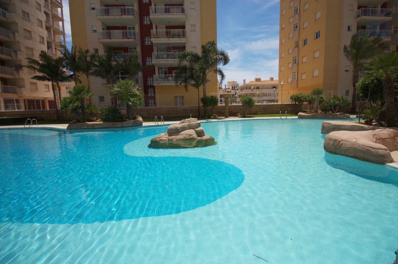 1 quarto Apartamento para venda em La Manga del Mar Menor com piscina - 135 000 € (Ref: 9813681)