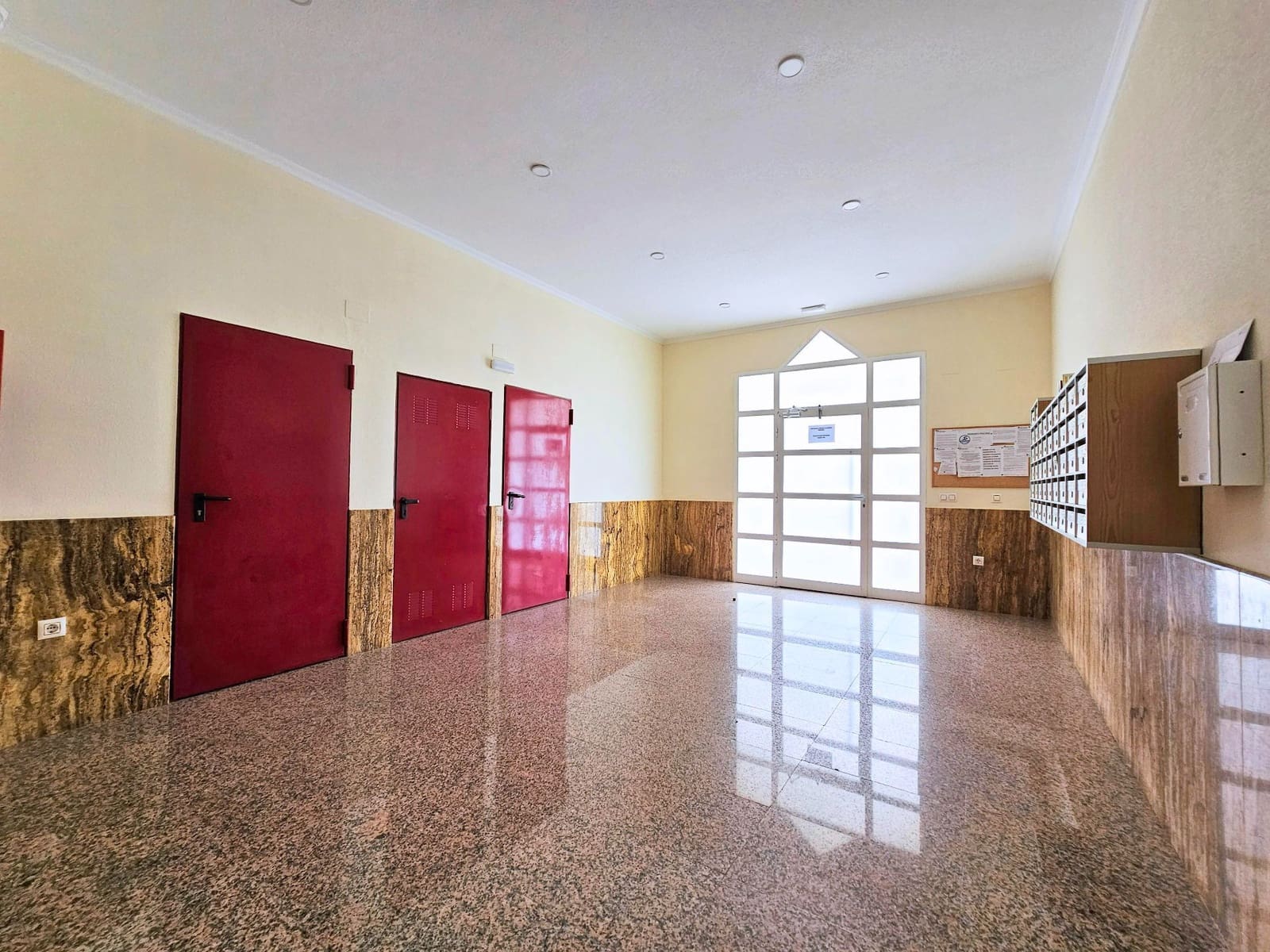 1 quarto Apartamento para venda em La Manga del Mar Menor com piscina - 135 000 € (Ref: 9813681)