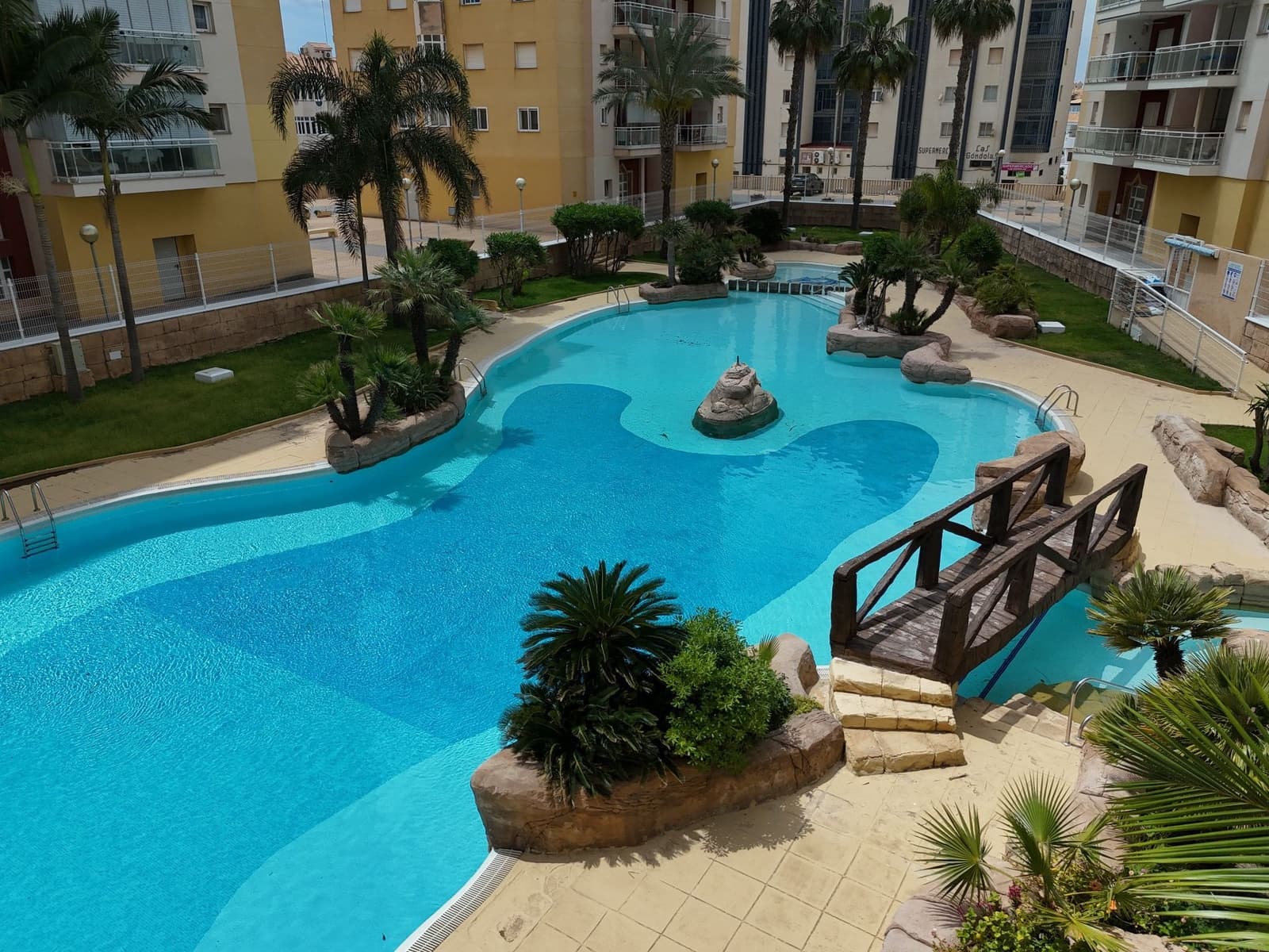 1 quarto Apartamento para venda em La Manga del Mar Menor com piscina - 135 000 € (Ref: 9813681)