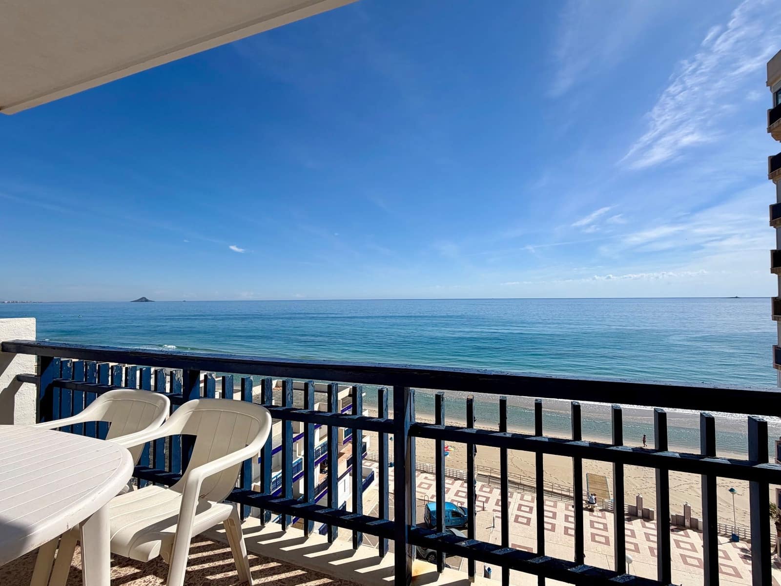 Apartamento de 2 habitaciones en La Manga del Mar Menor en venta con piscina - 190.000 € (Ref: 9849034)