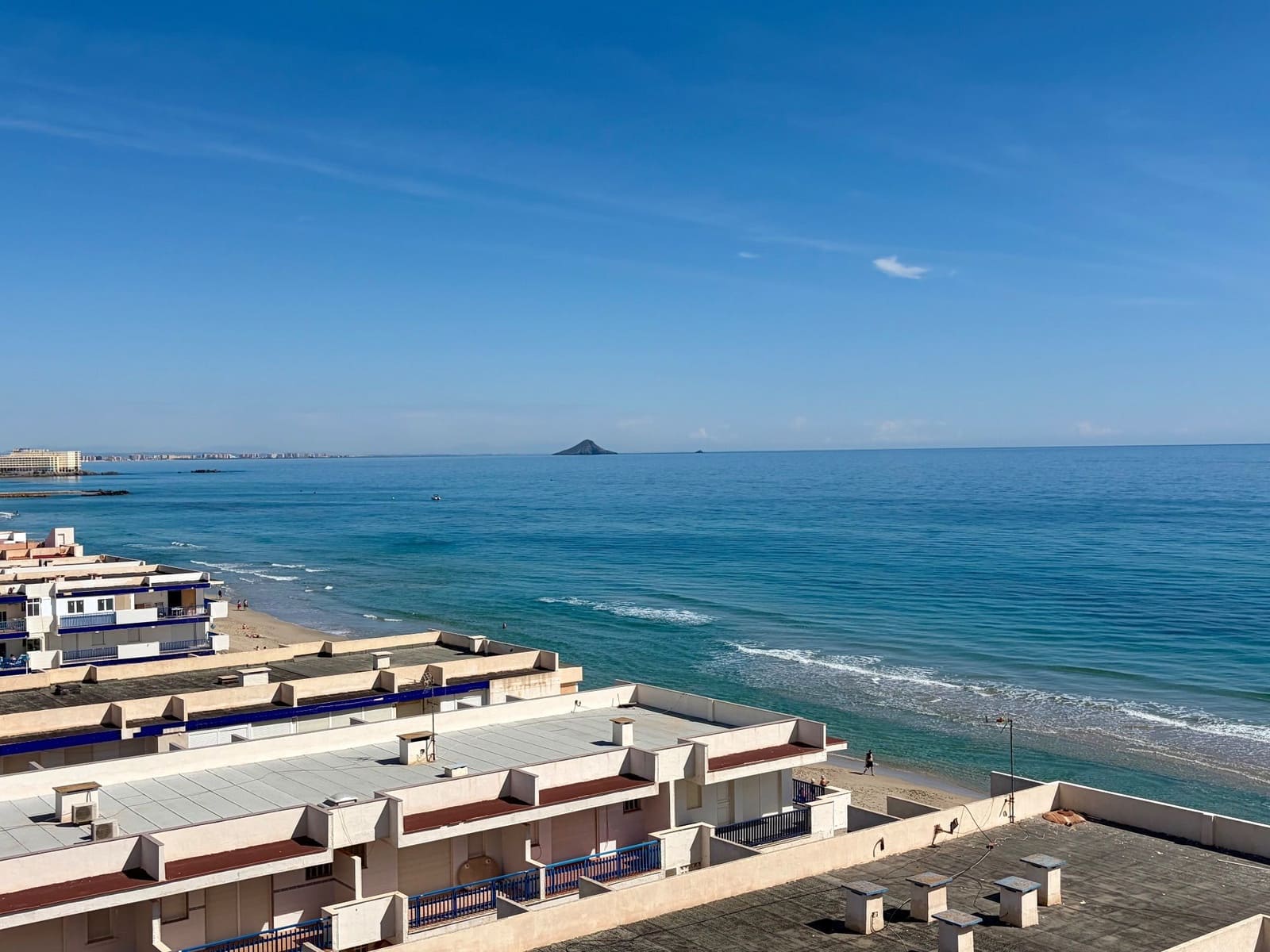 Apartamento de 2 habitaciones en La Manga del Mar Menor en venta con piscina - 190.000 € (Ref: 9849034)