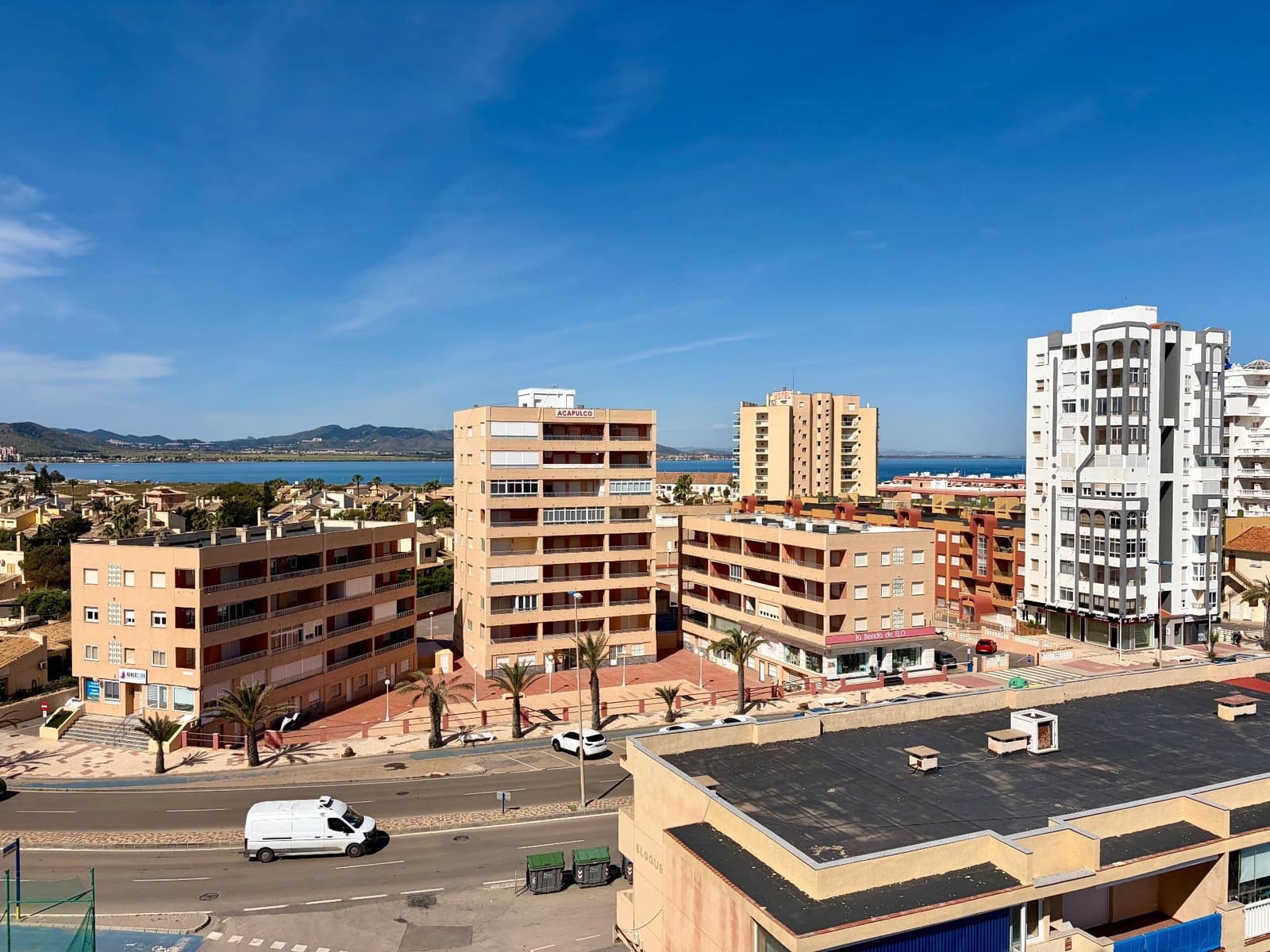 Apartamento de 2 habitaciones en La Manga del Mar Menor en venta con piscina - 190.000 € (Ref: 9849034)