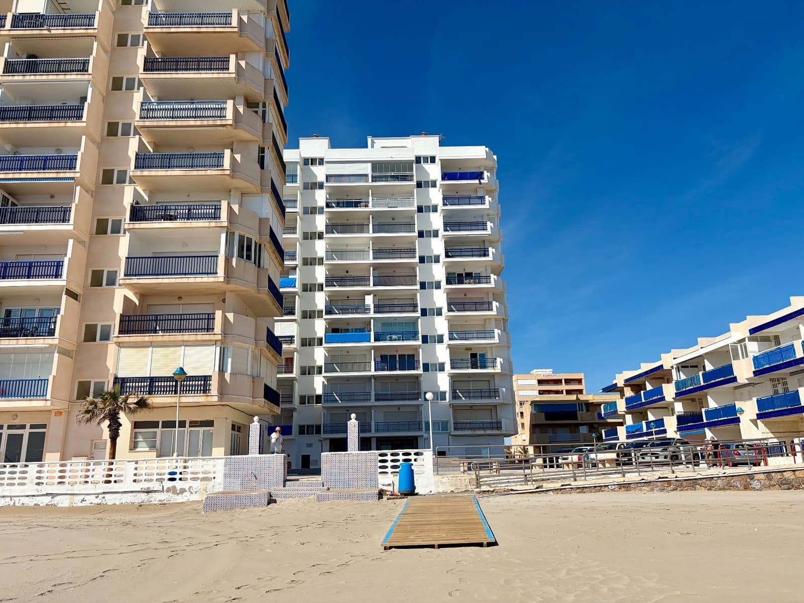 Apartamento de 2 habitaciones en La Manga del Mar Menor en venta con piscina - 190.000 € (Ref: 9849034)