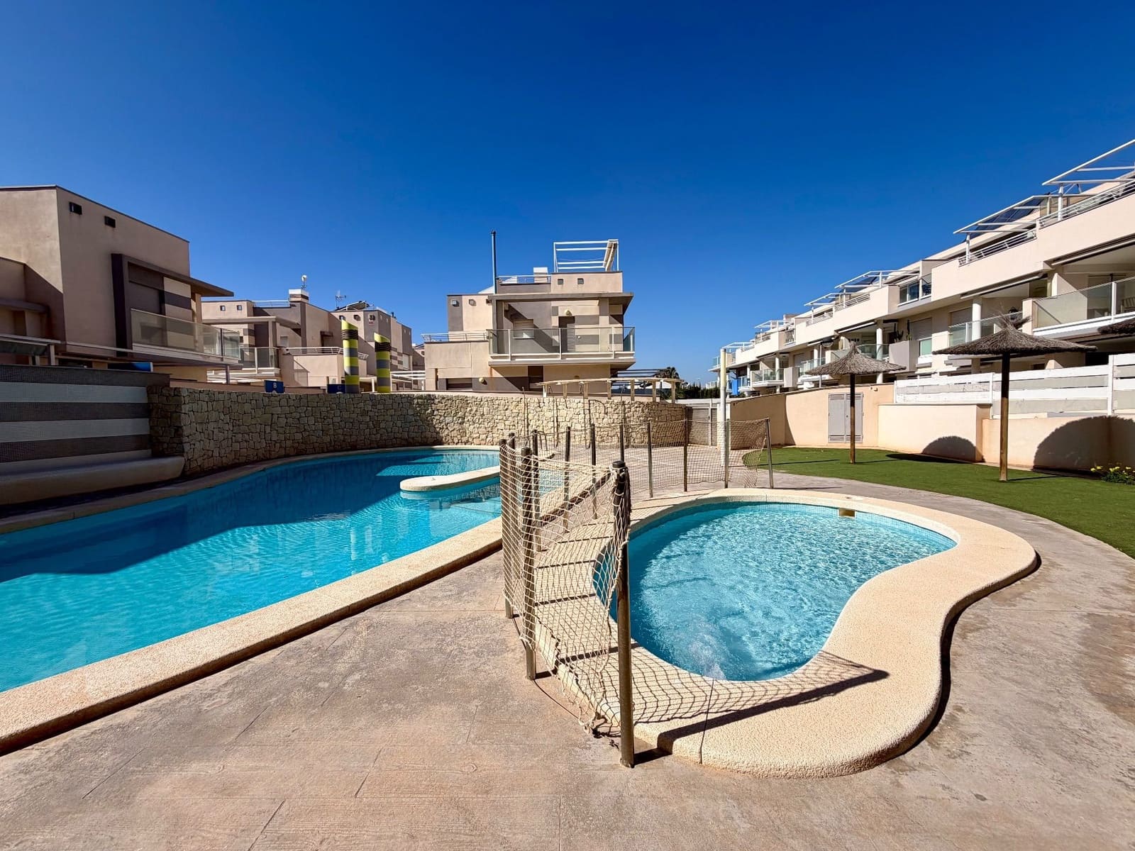 2 soveværelse Lejlighed til salg i Cabo de Palos med swimmingpool garage - € 346.000 (Ref: 9849035)