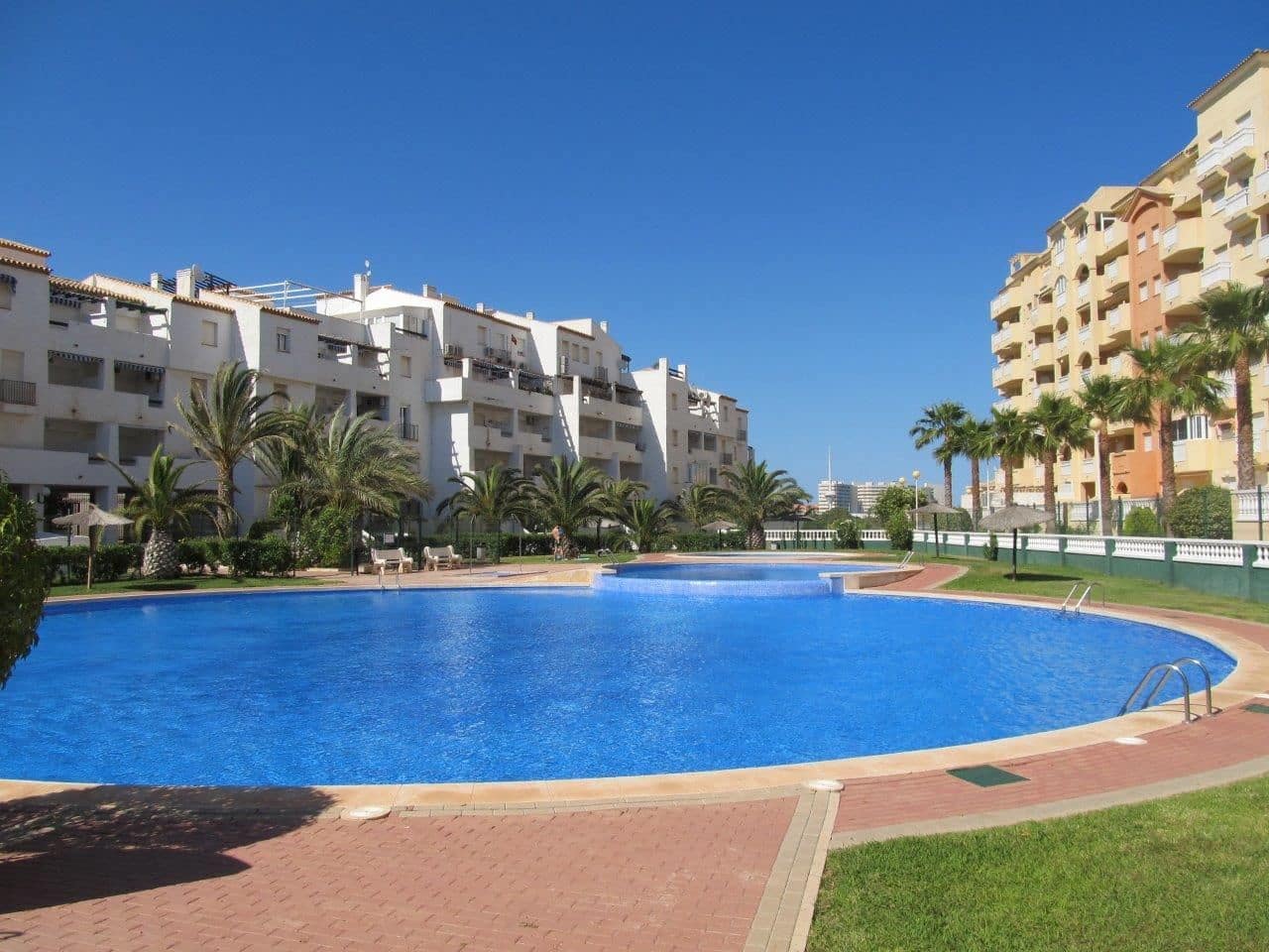 1 sovrum Lägenhet att hyra i La Manga del Mar Menor med pool - 1 200 € (Ref: 9877928)