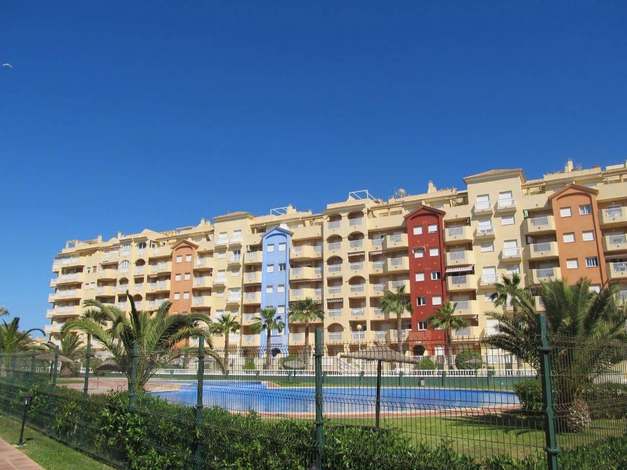 1 sovrum Lägenhet att hyra i La Manga del Mar Menor med pool - 1 200 € (Ref: 9877928)