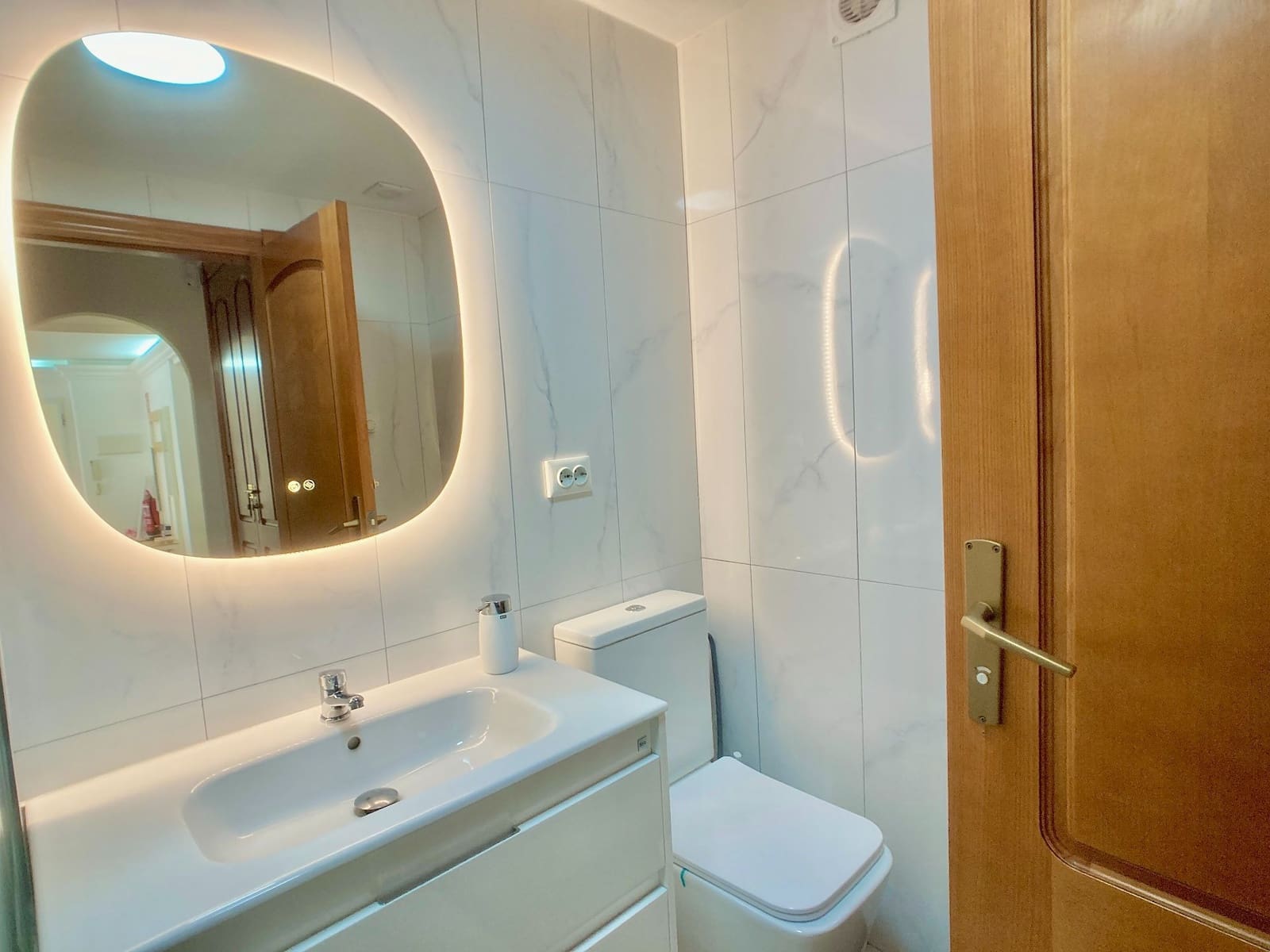 1 sovrum Lägenhet att hyra i La Manga del Mar Menor med pool - 1 200 € (Ref: 9877928)