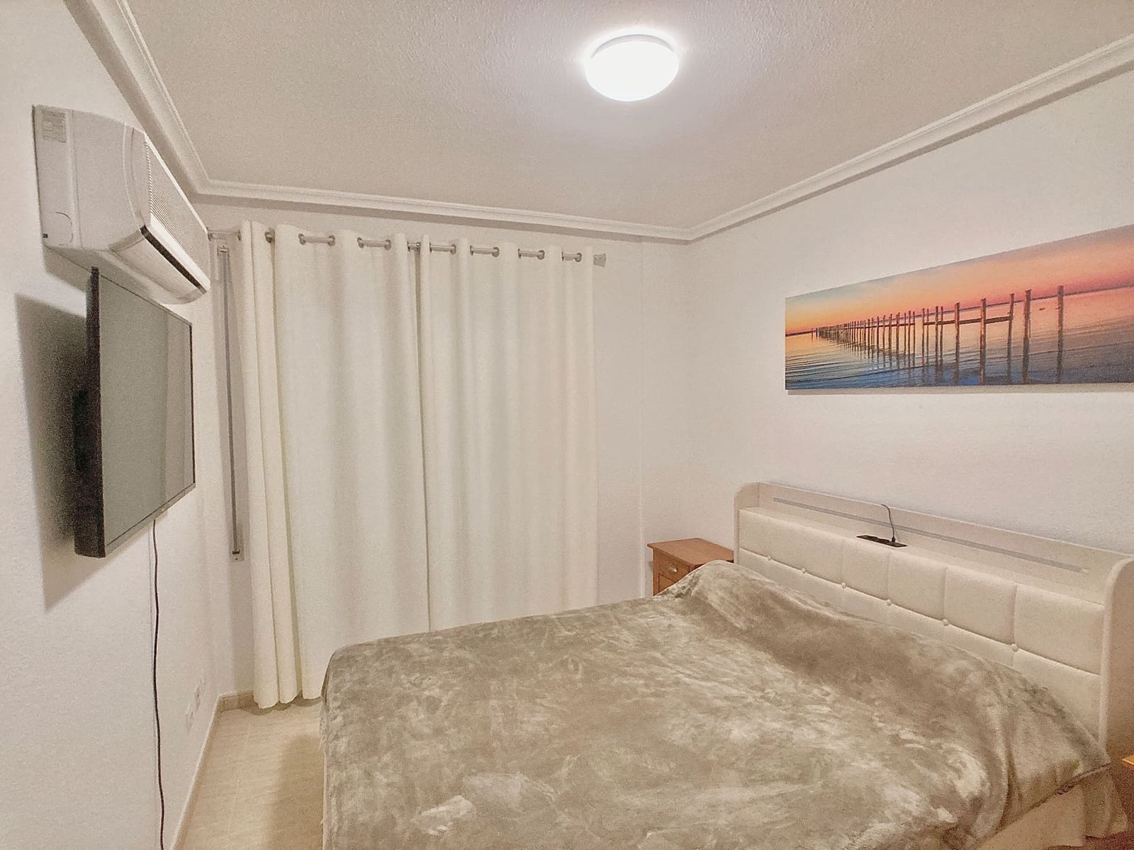 1 sovrum Lägenhet att hyra i La Manga del Mar Menor med pool - 1 200 € (Ref: 9877928)