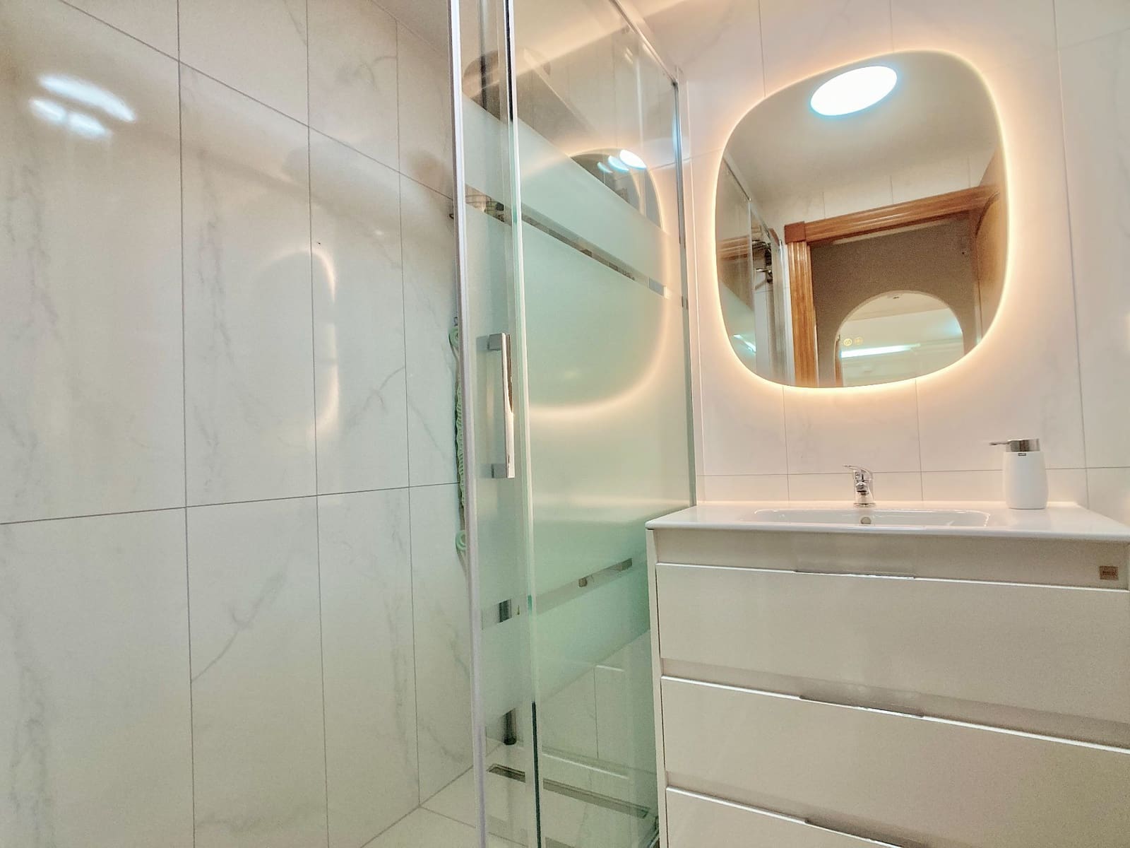 1 sovrum Lägenhet att hyra i La Manga del Mar Menor med pool - 1 200 € (Ref: 9877928)