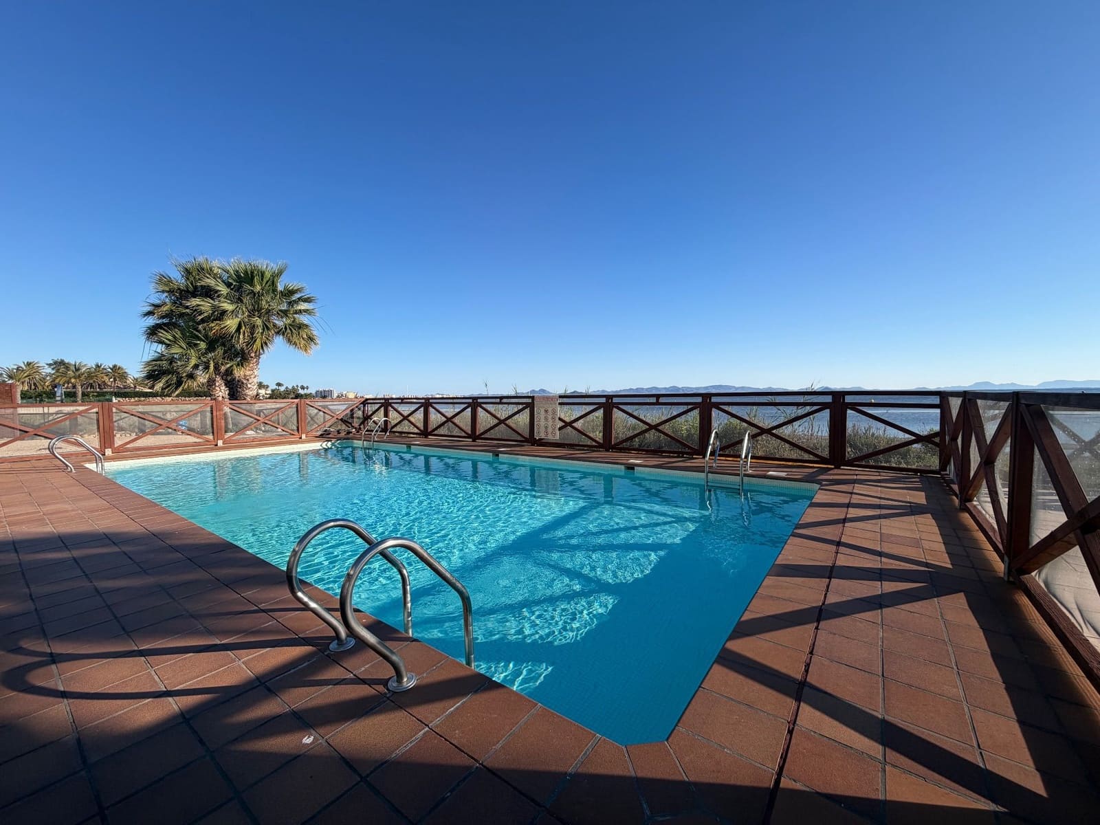 4 soveværelse Penthouse til salg i La Manga del Mar Menor med swimmingpool garage - € 425.000 (Ref: 9921703)