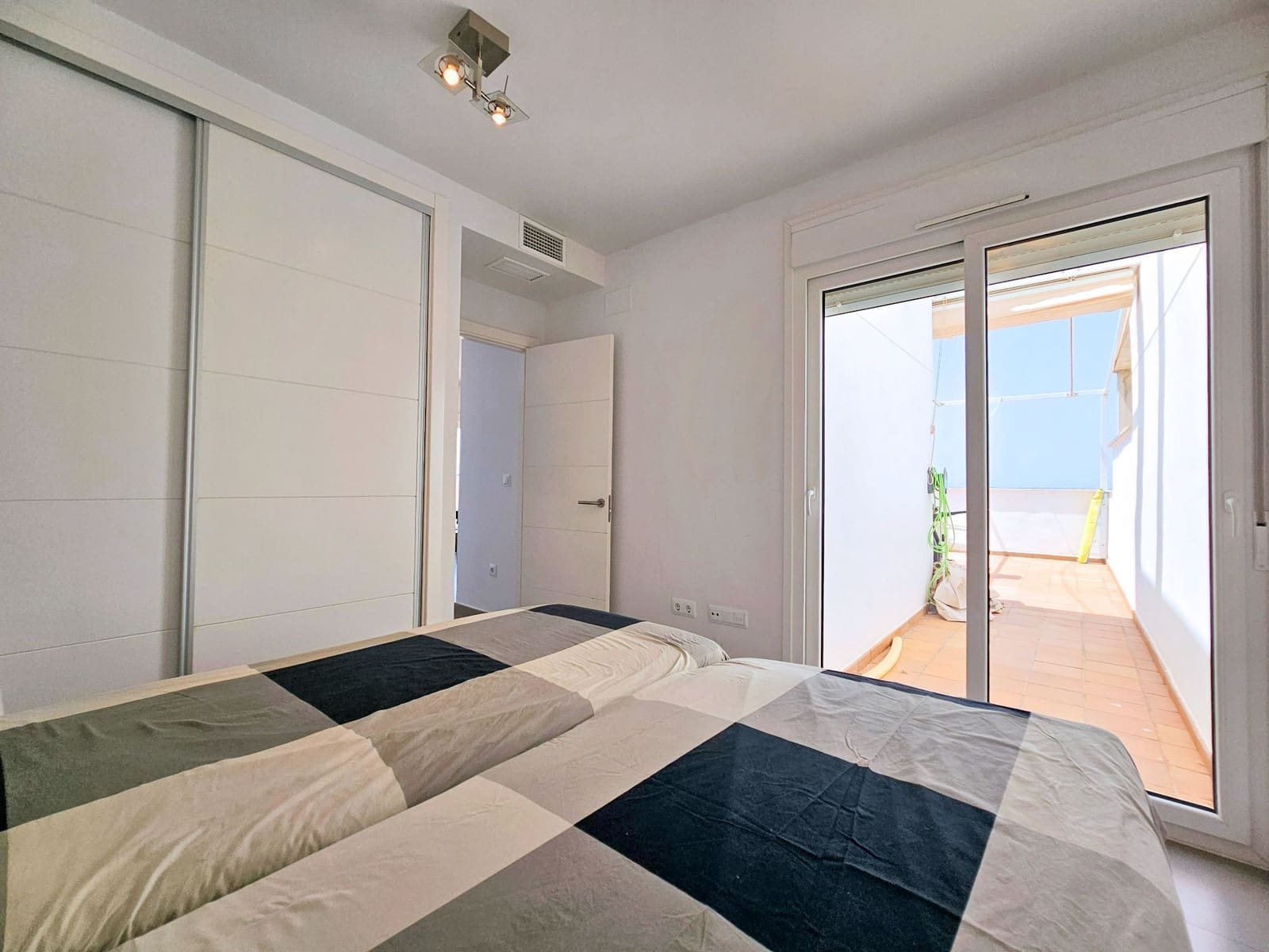 4 soveværelse Penthouse til salg i La Manga del Mar Menor med swimmingpool garage - € 425.000 (Ref: 9921703)
