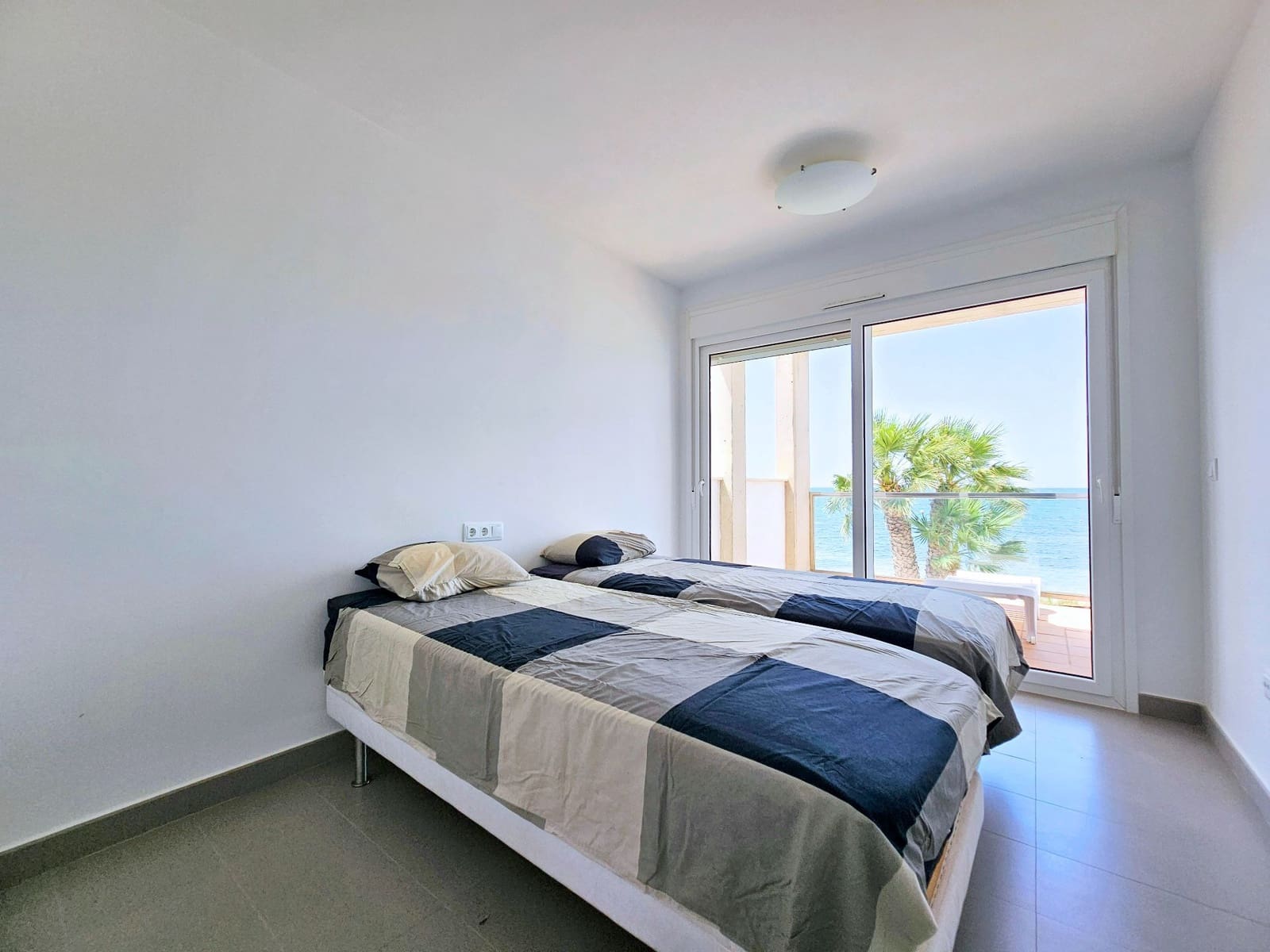 4 soveværelse Penthouse til salg i La Manga del Mar Menor med swimmingpool garage - € 425.000 (Ref: 9921703)