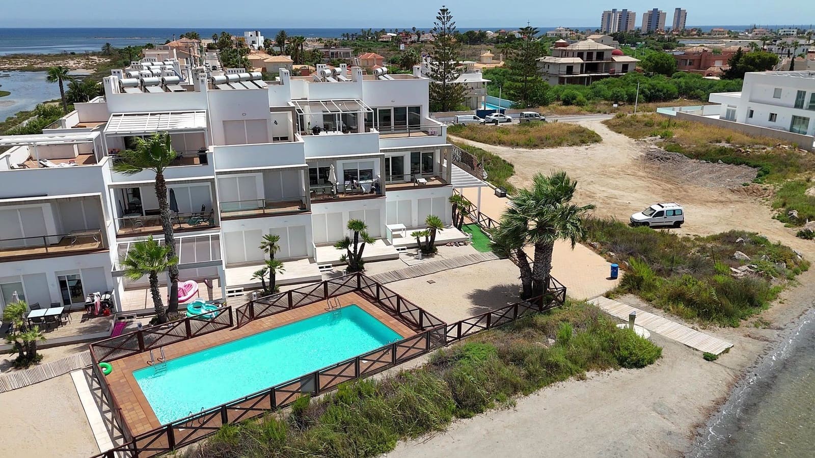 4 soveværelse Penthouse til salg i La Manga del Mar Menor med swimmingpool garage - € 425.000 (Ref: 9921703)